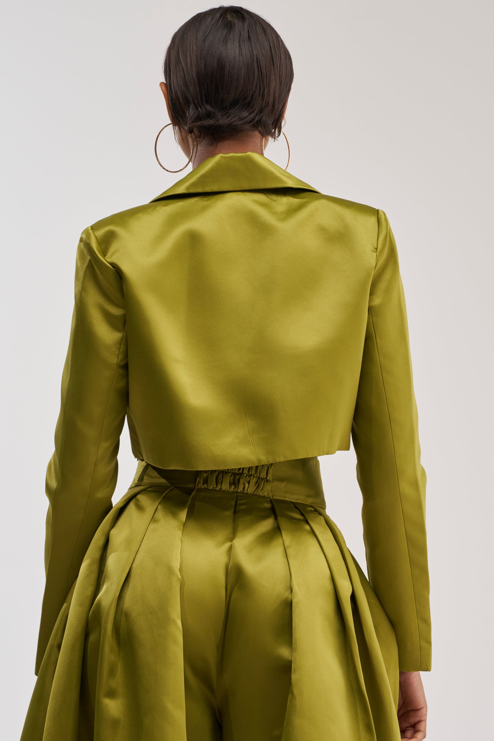 LILA SATIN BLAZER IN CHARTREUSE