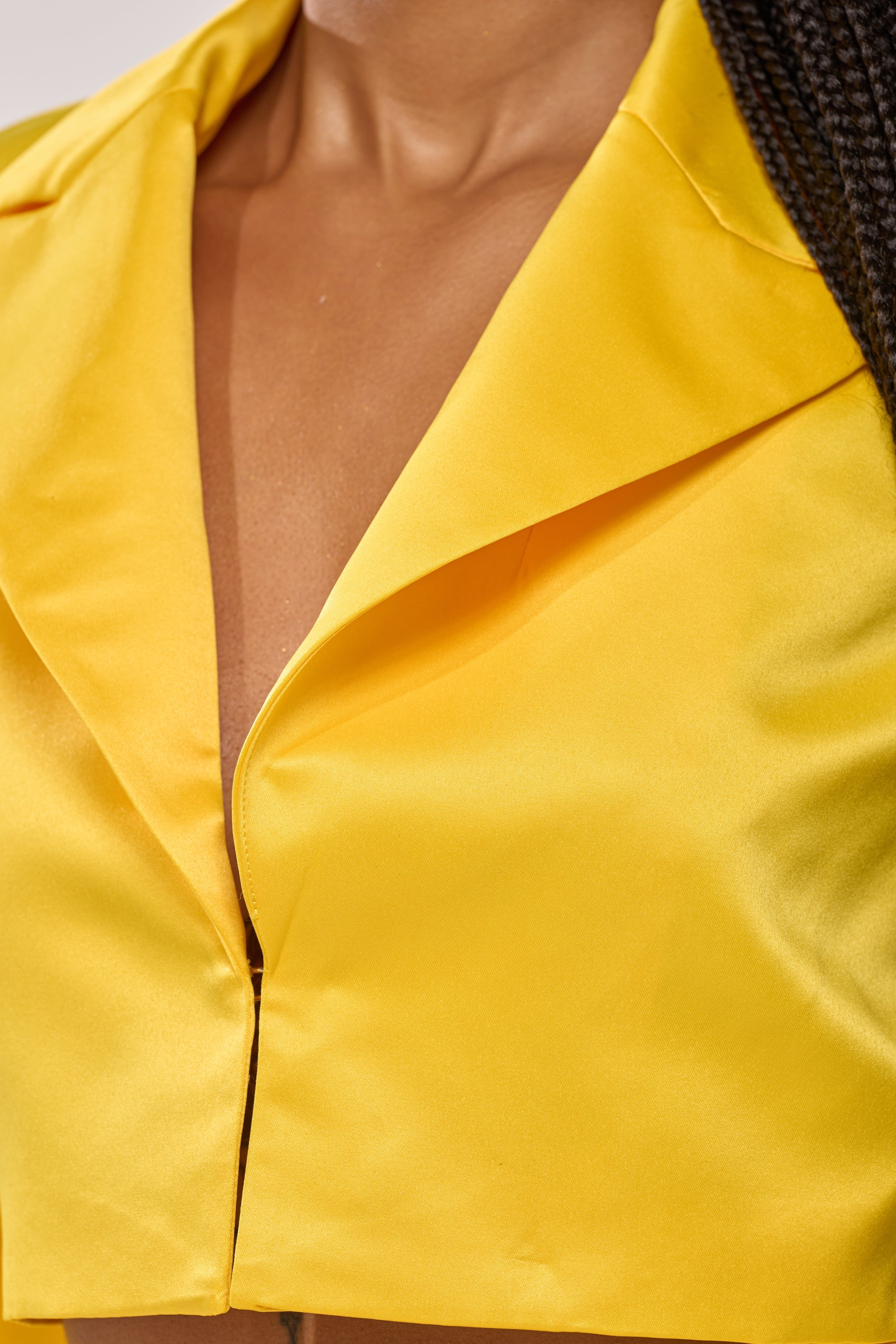 BLOOMING CROP SATIN BLAZER