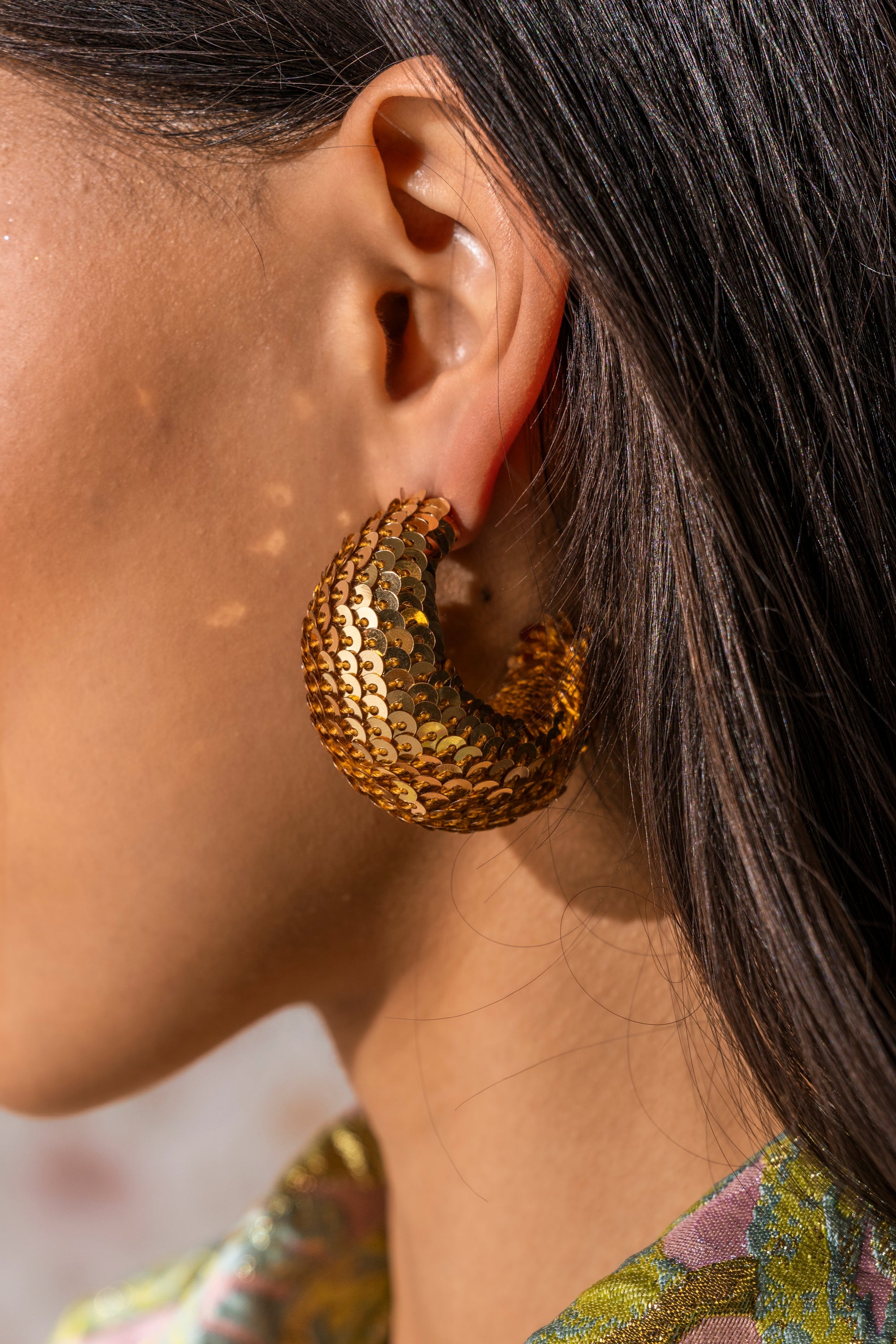 GIMME THE GLITTER HOOP EARRING