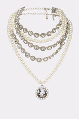 ARI NECKLACE
