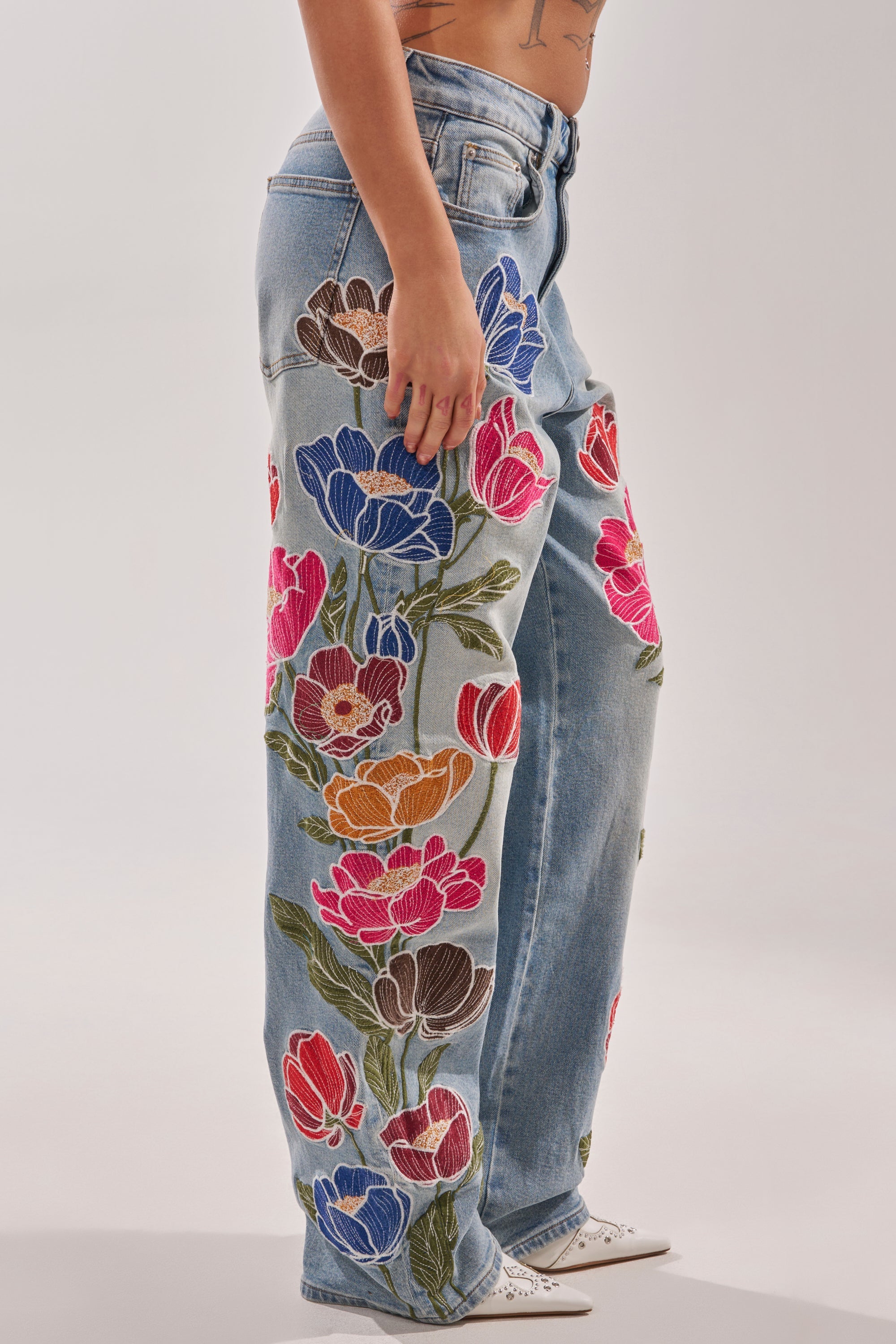 INTO THE GARDEN FLORAL EMBROIDERED DENIM JEANS