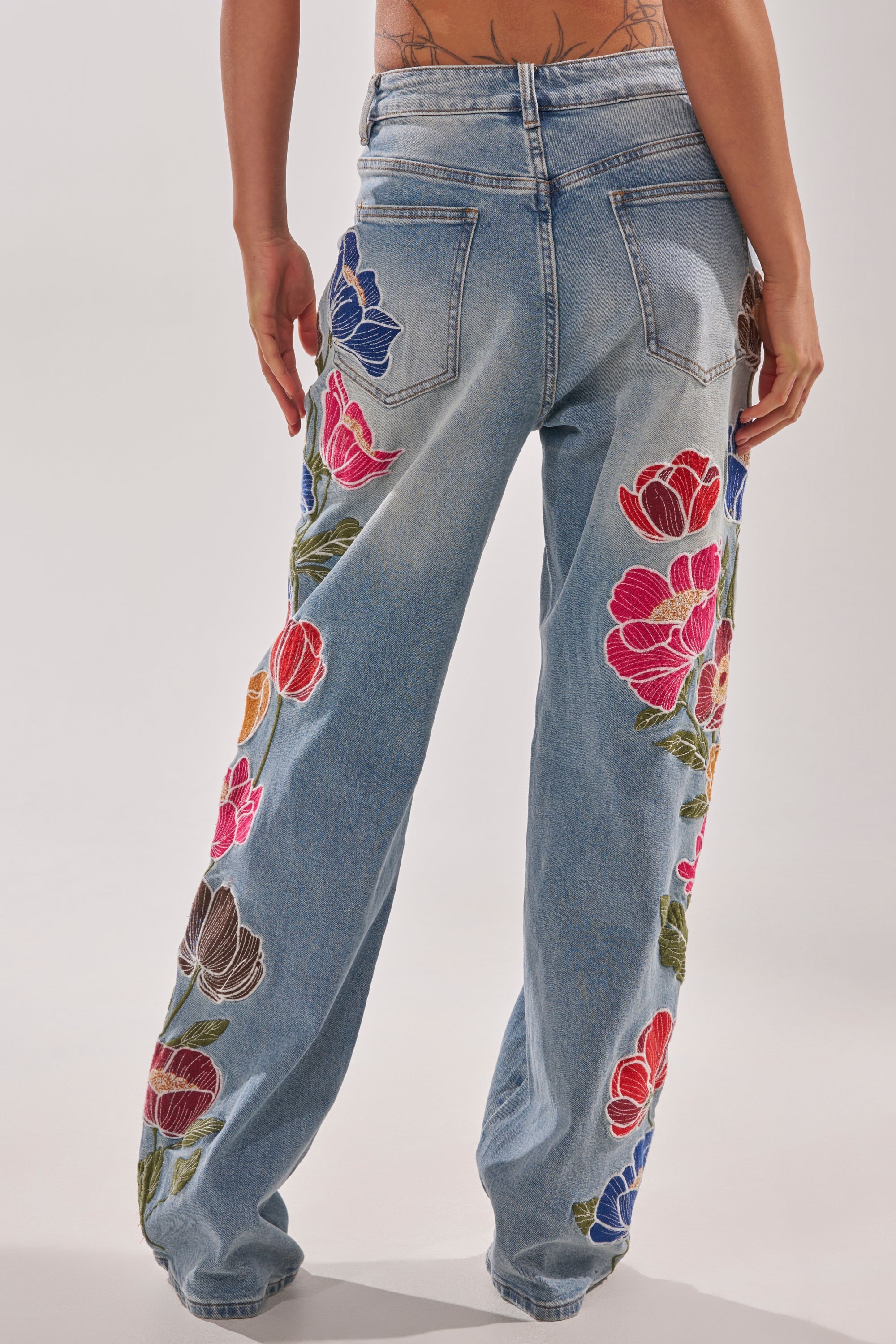 INTO THE GARDEN FLORAL EMBROIDERED DENIM JEANS