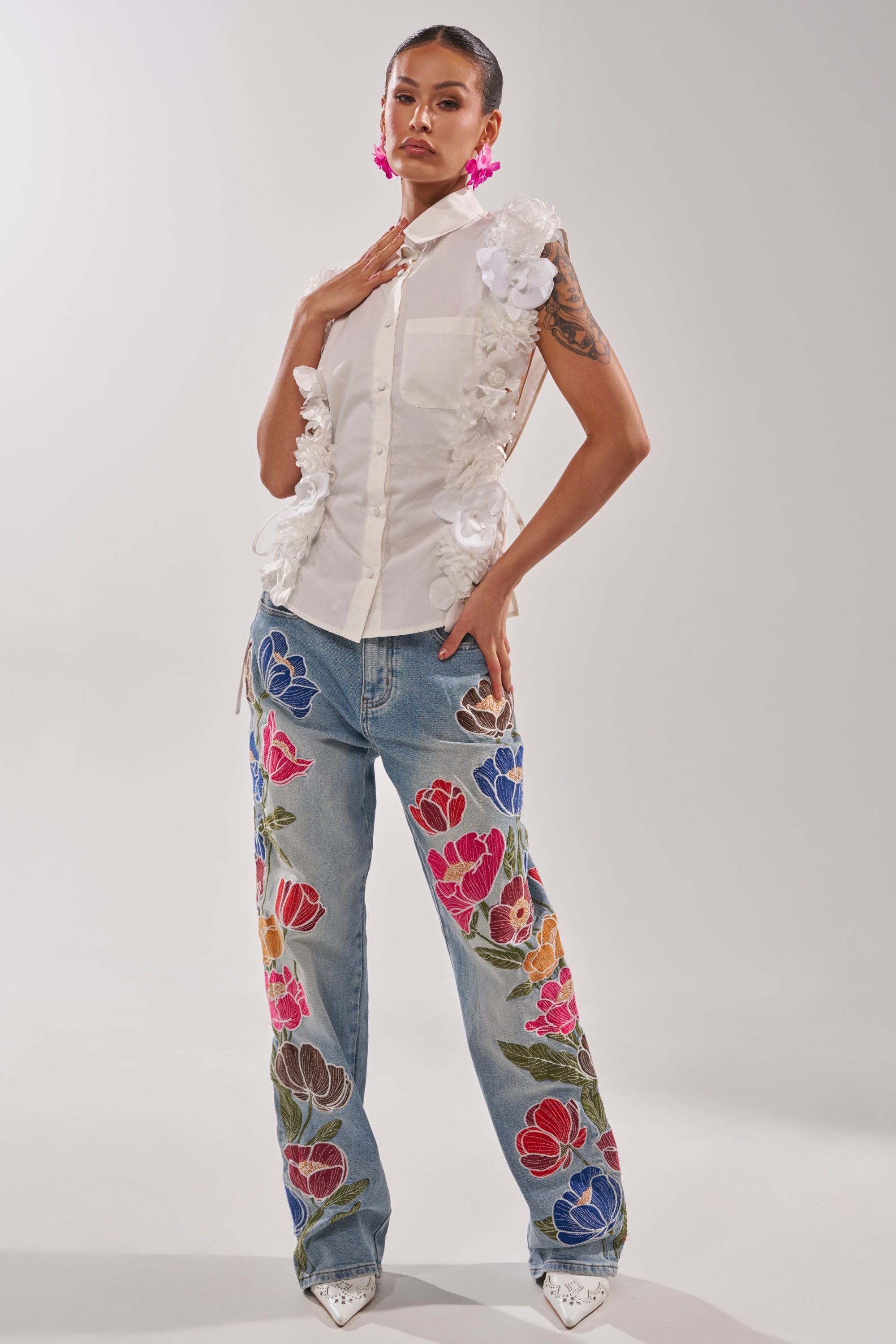 INTO THE GARDEN FLORAL EMBROIDERED DENIM JEANS