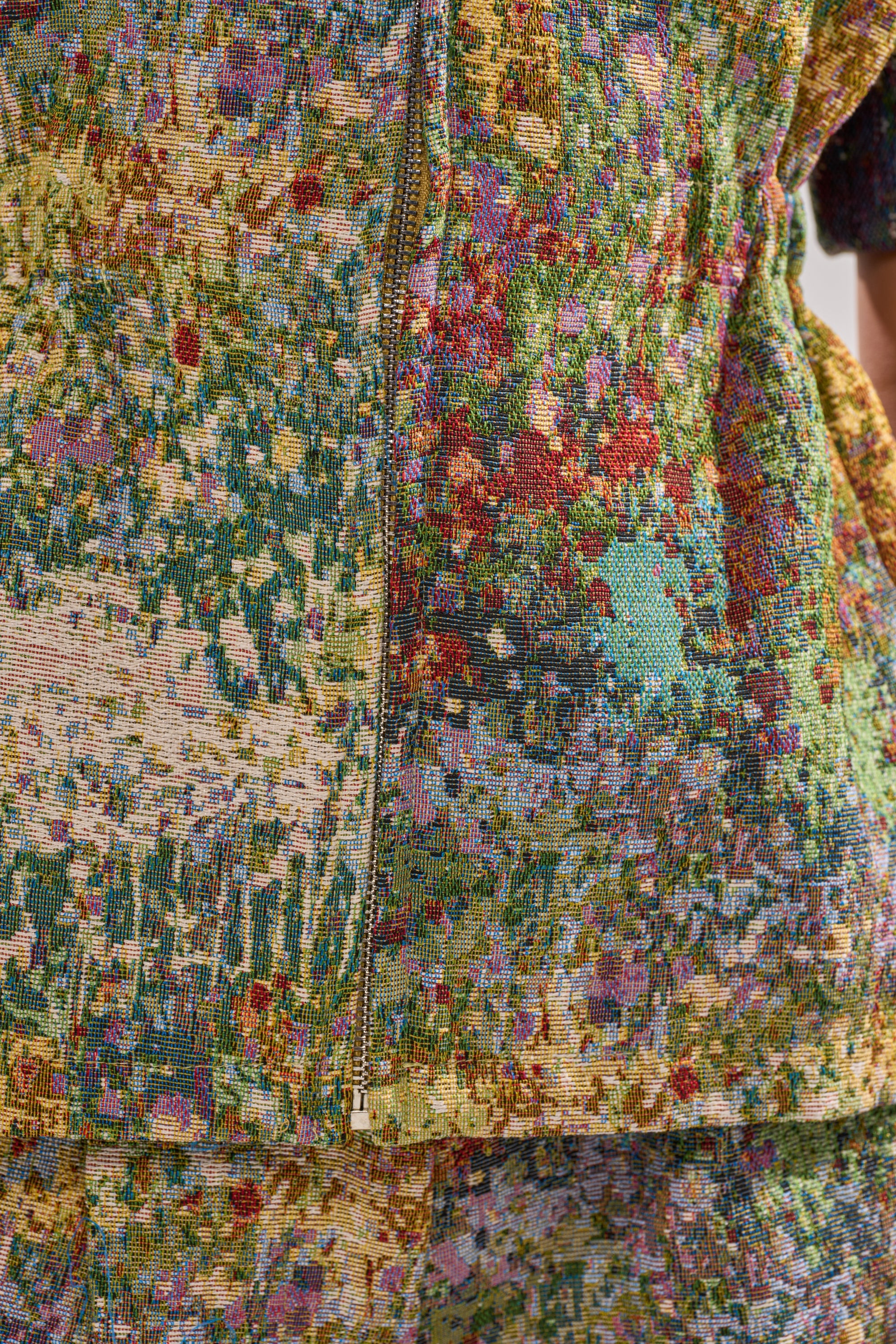 DEEP IN THE SEA BROCADE BLOUSE