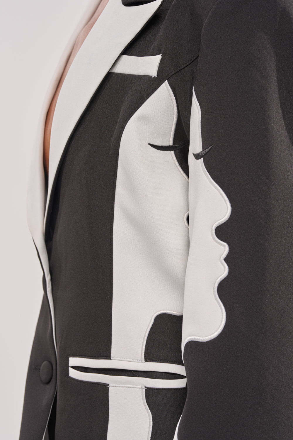 POV GRAPHIC BLAZER