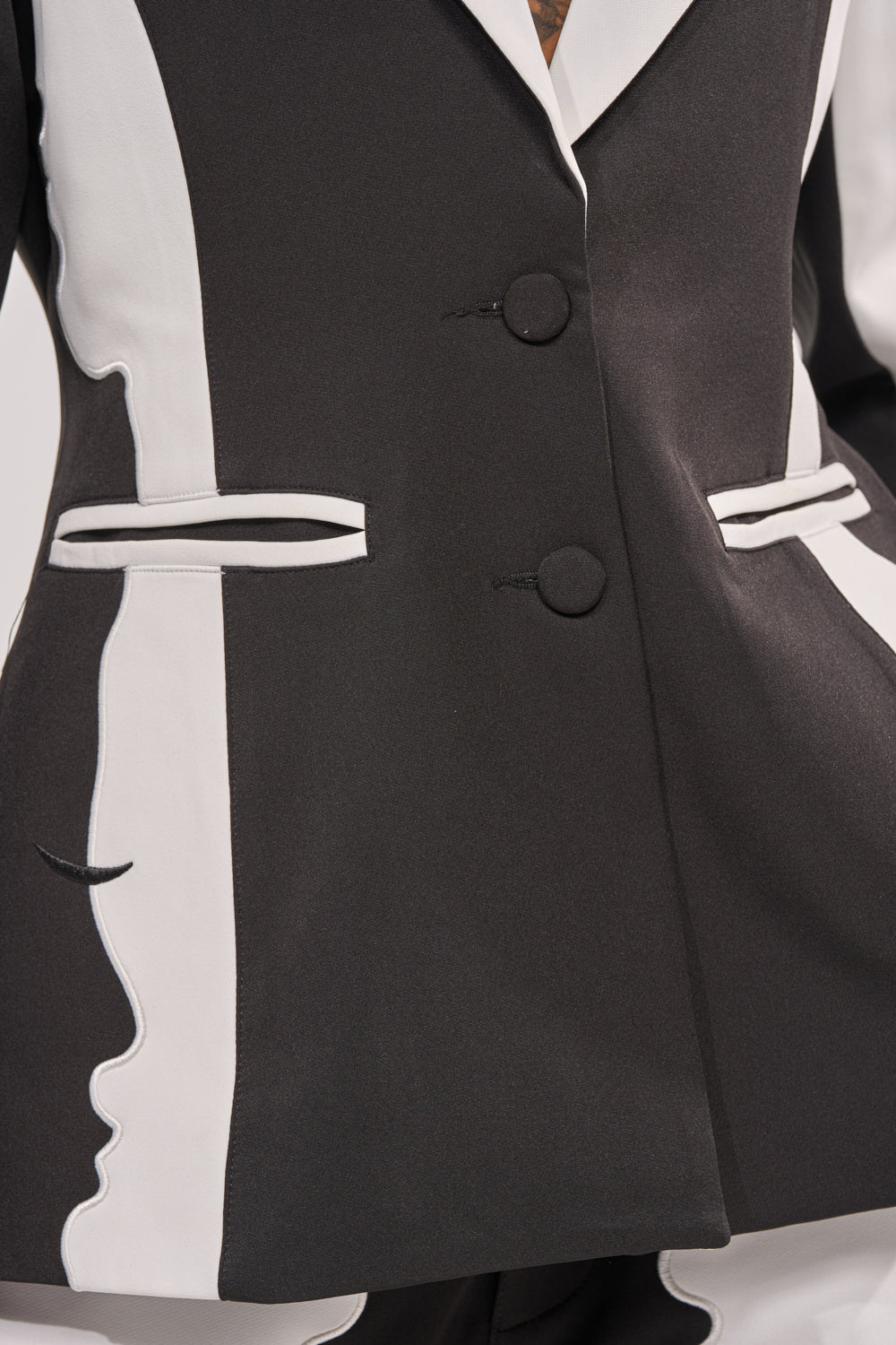 POV GRAPHIC BLAZER