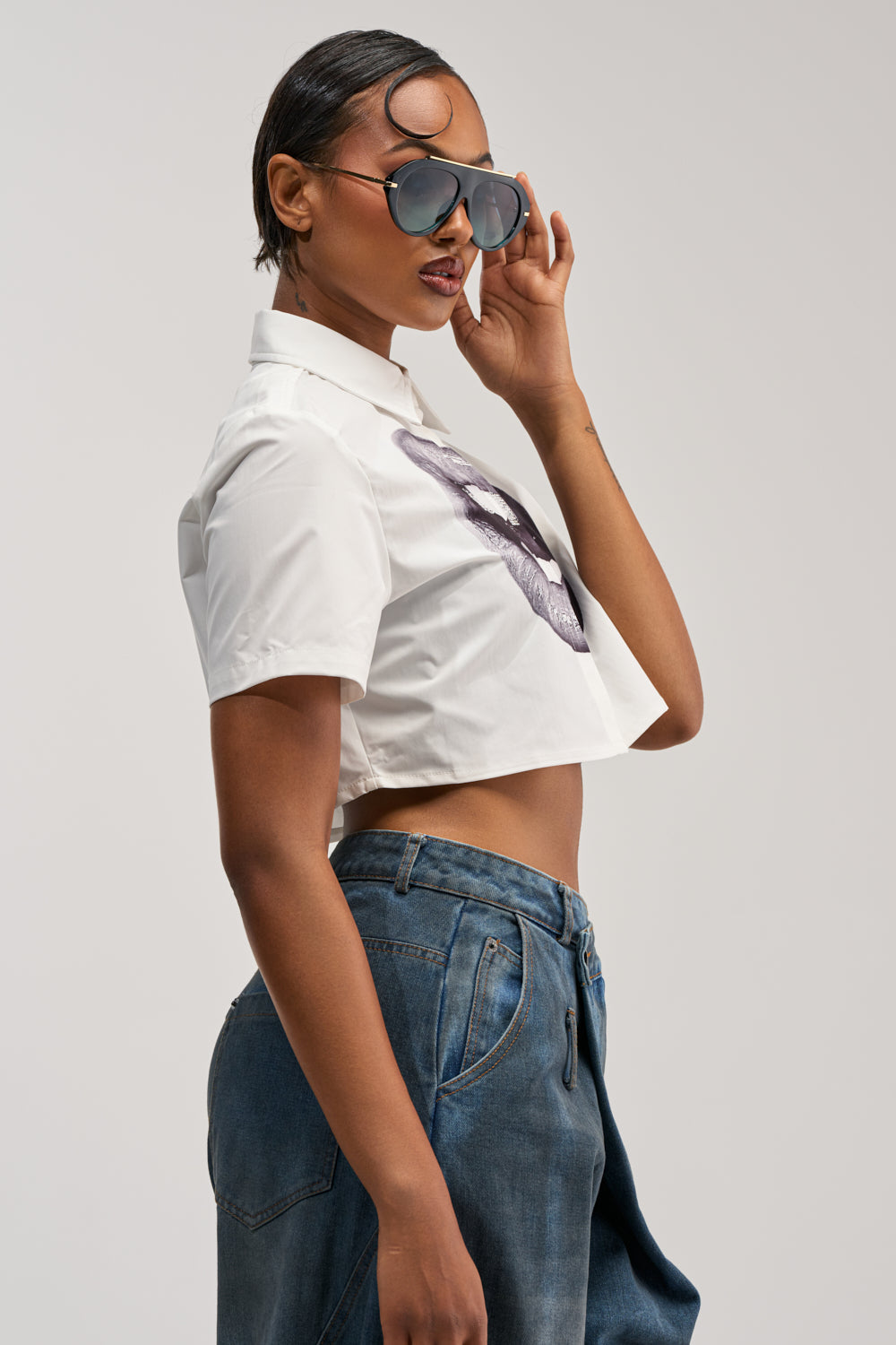 ICE ME OUT BUTTON DOWN TOP