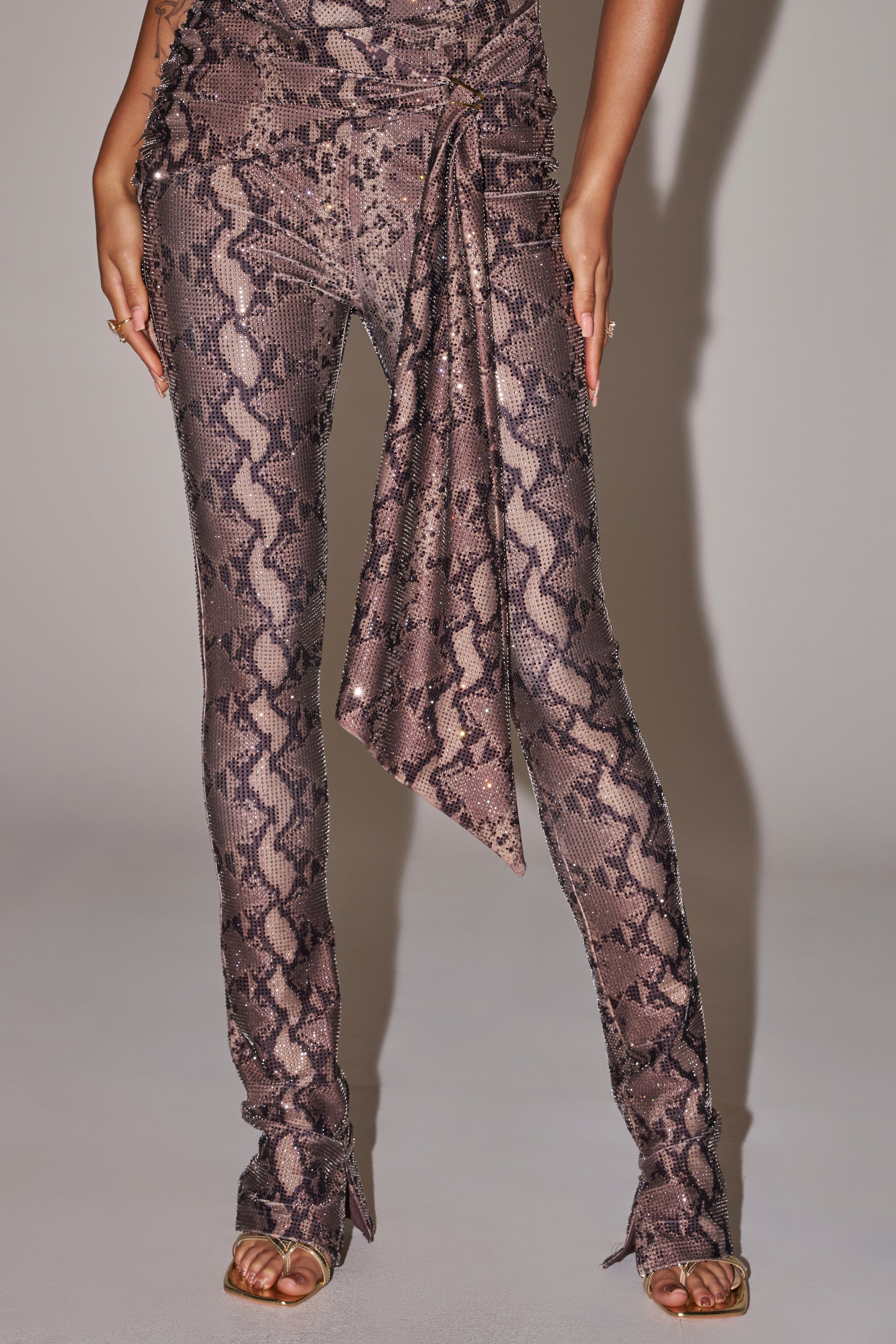 VENOM KISS RHINESTONE LEGGING