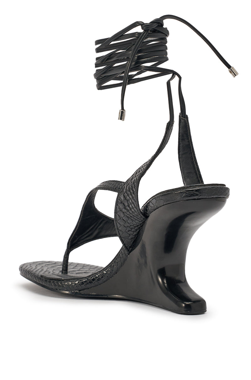 AZALEA WANG TAMSIN BLACK CROC NOVELTY WEDGE STRAP SANDAL
