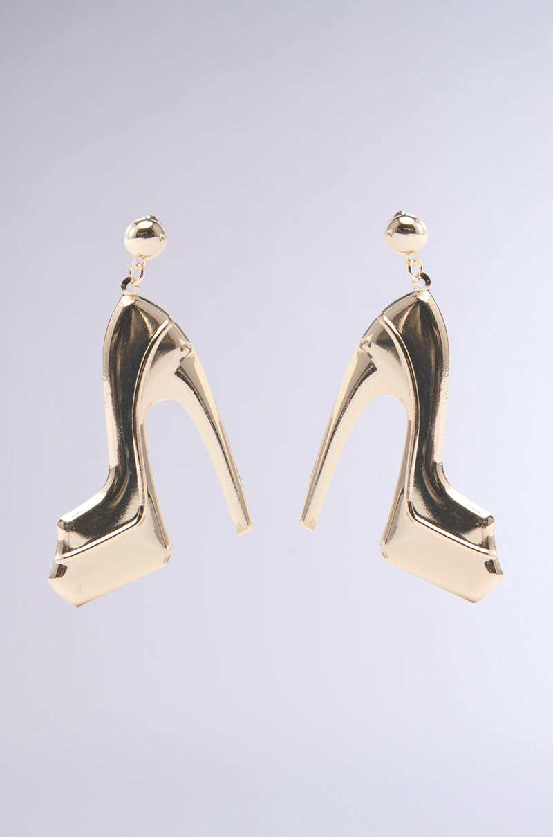 STOMPERS EARRING