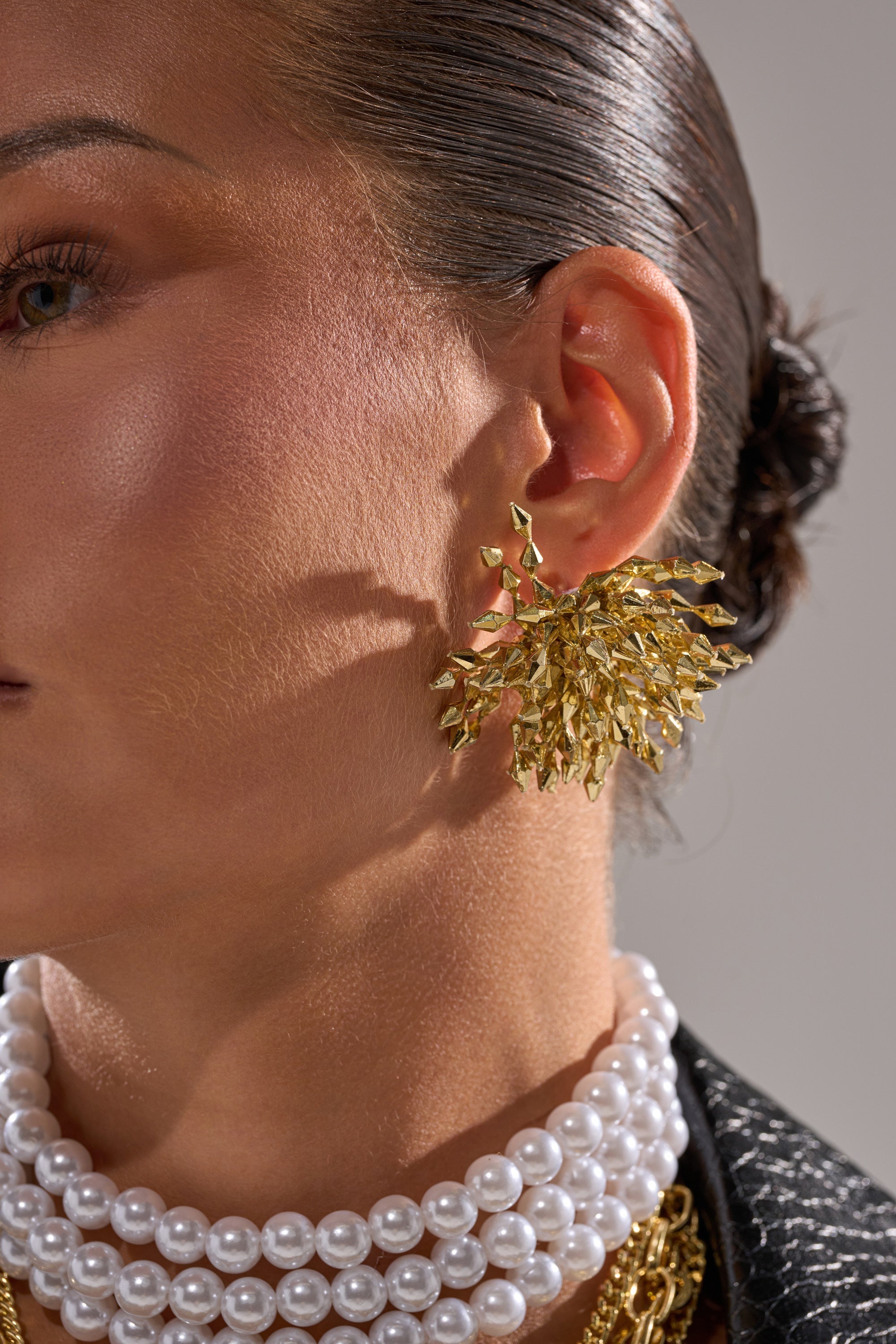 EDGY VIBE EARRING