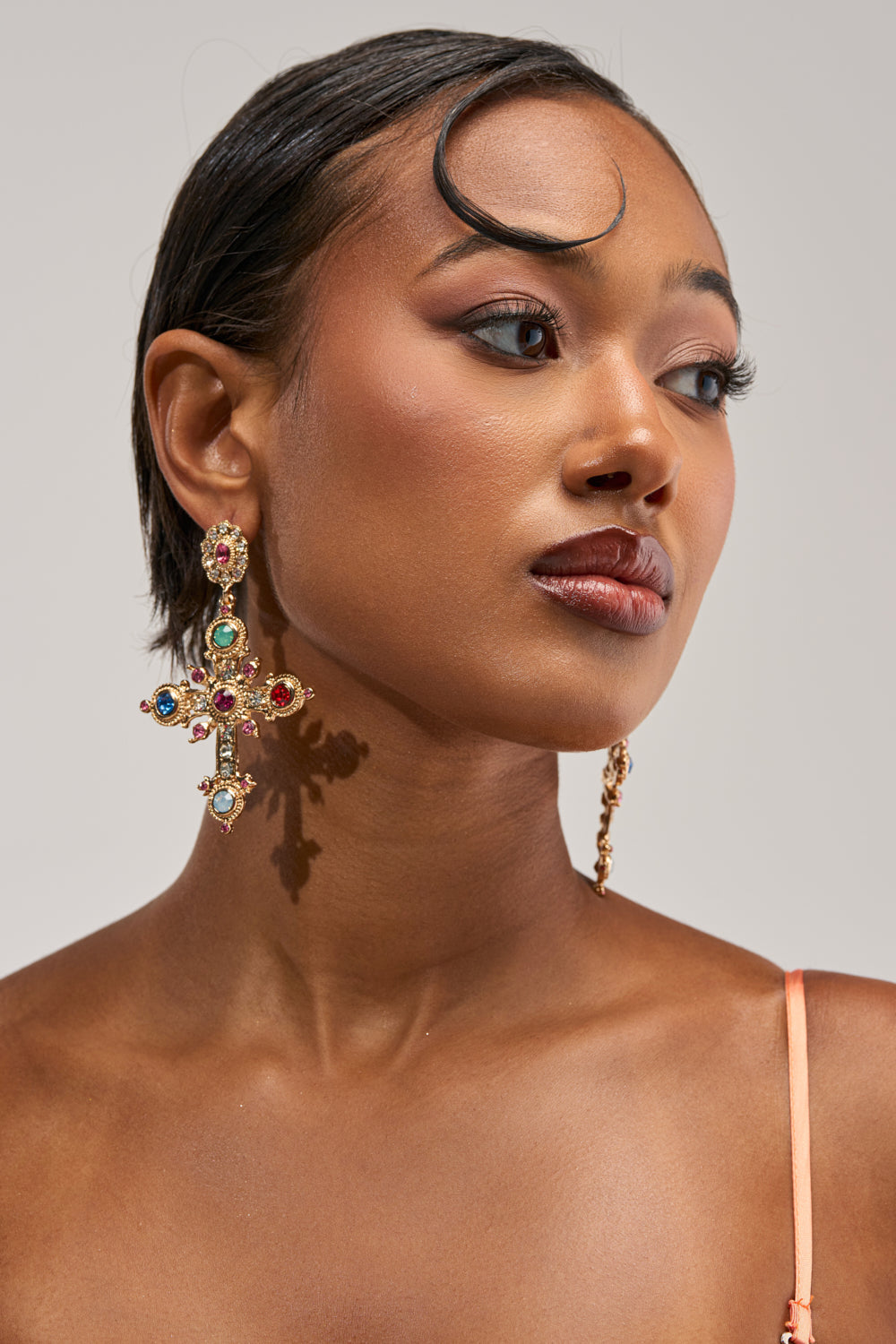 YOUR MAJESTY EARRING
