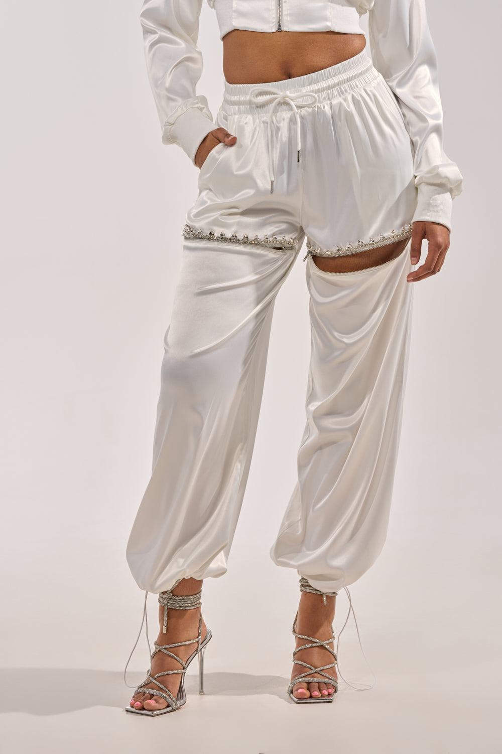 CALL BACK CUTOUT SATIN JOGGER