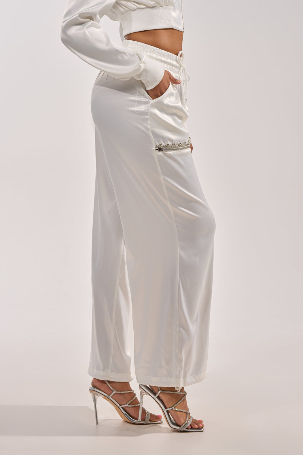 CALL BACK CUTOUT SATIN JOGGER