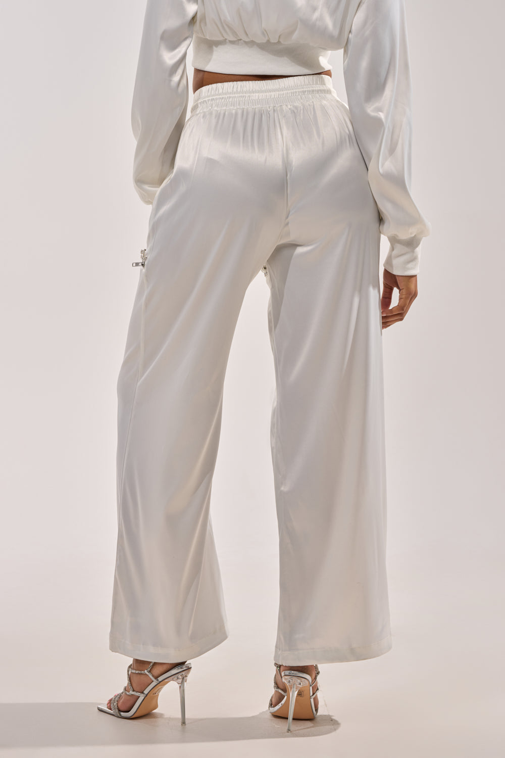 CALL BACK CUTOUT SATIN JOGGER