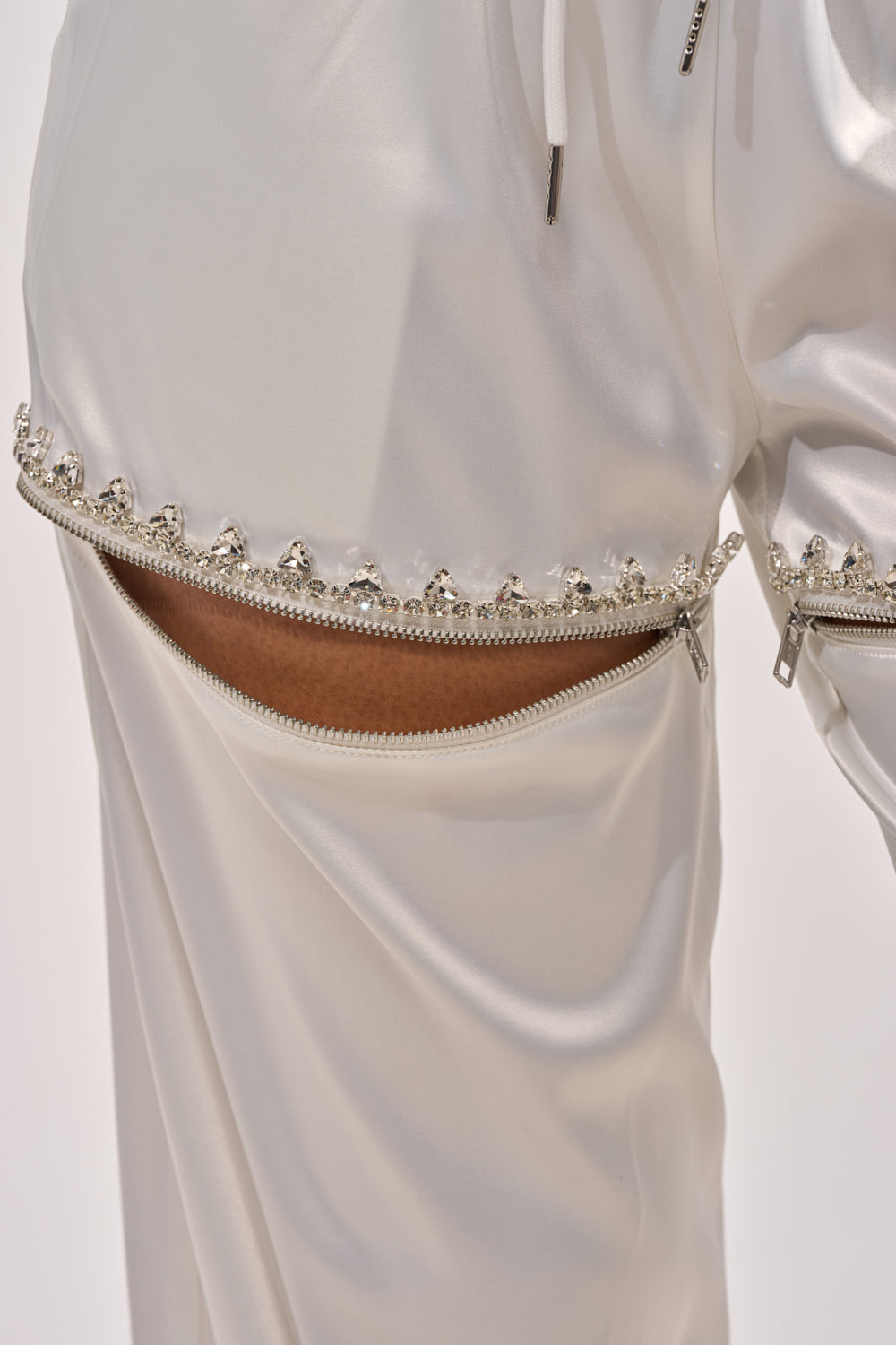 CALL BACK CUTOUT SATIN JOGGER