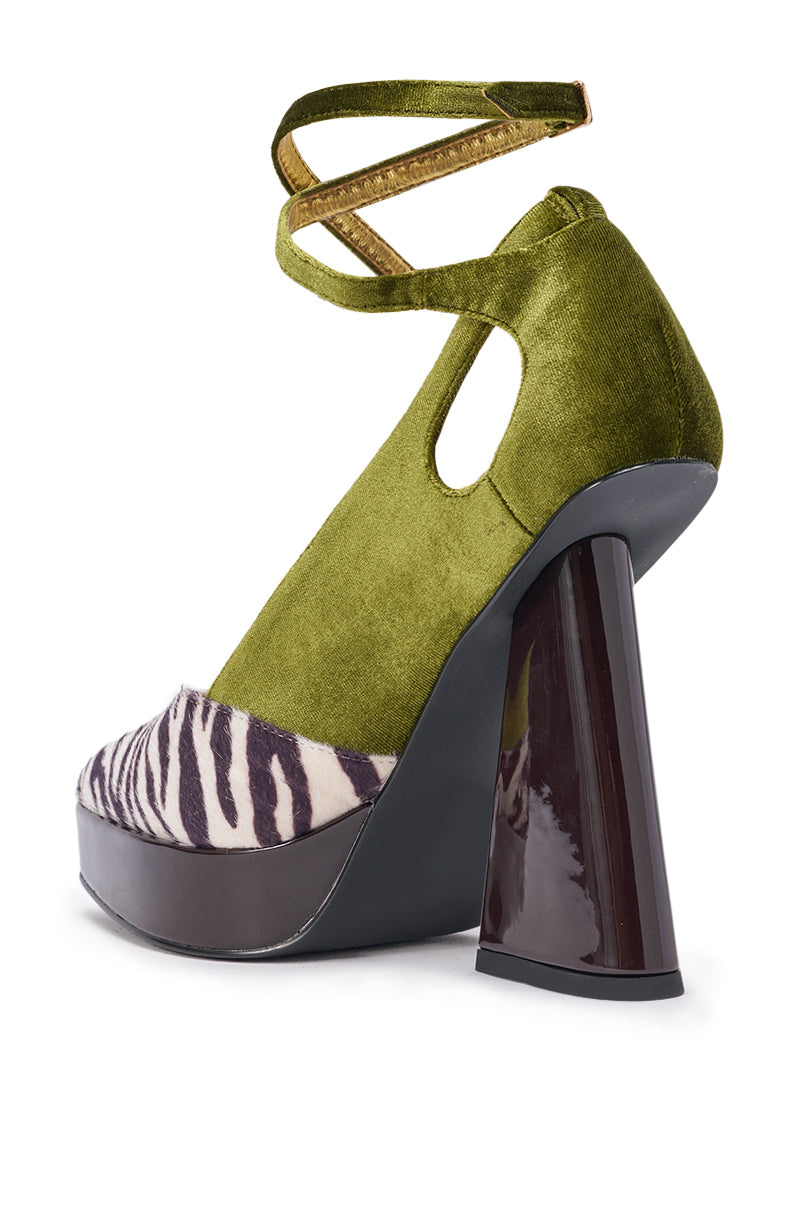 AZALEA WANG VEVELYN OLIVE BLOCK PUMP