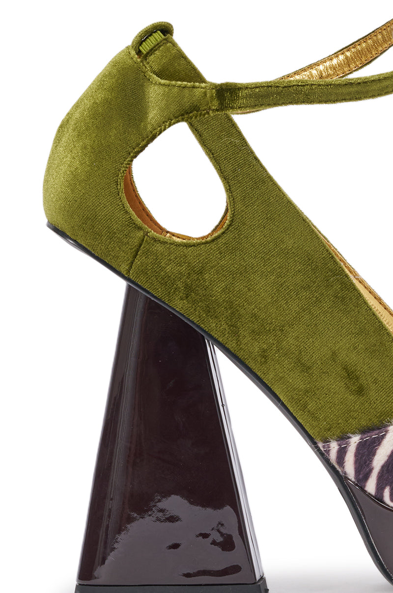AZALEA WANG VEVELYN OLIVE BLOCK PUMP