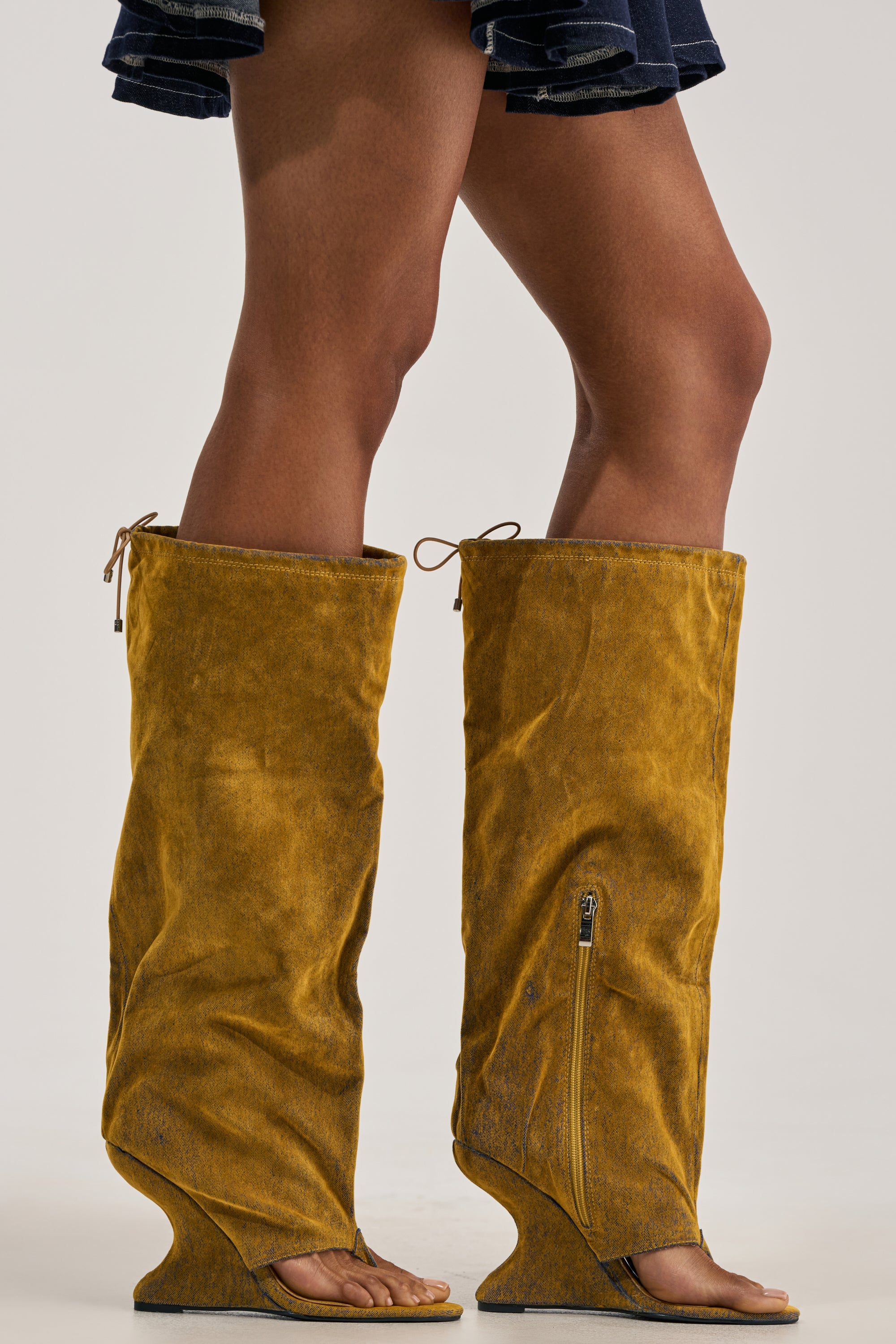 AZALEA WANG XYYLAH MUSTARD WEDGE GLADIATOR SANDAL