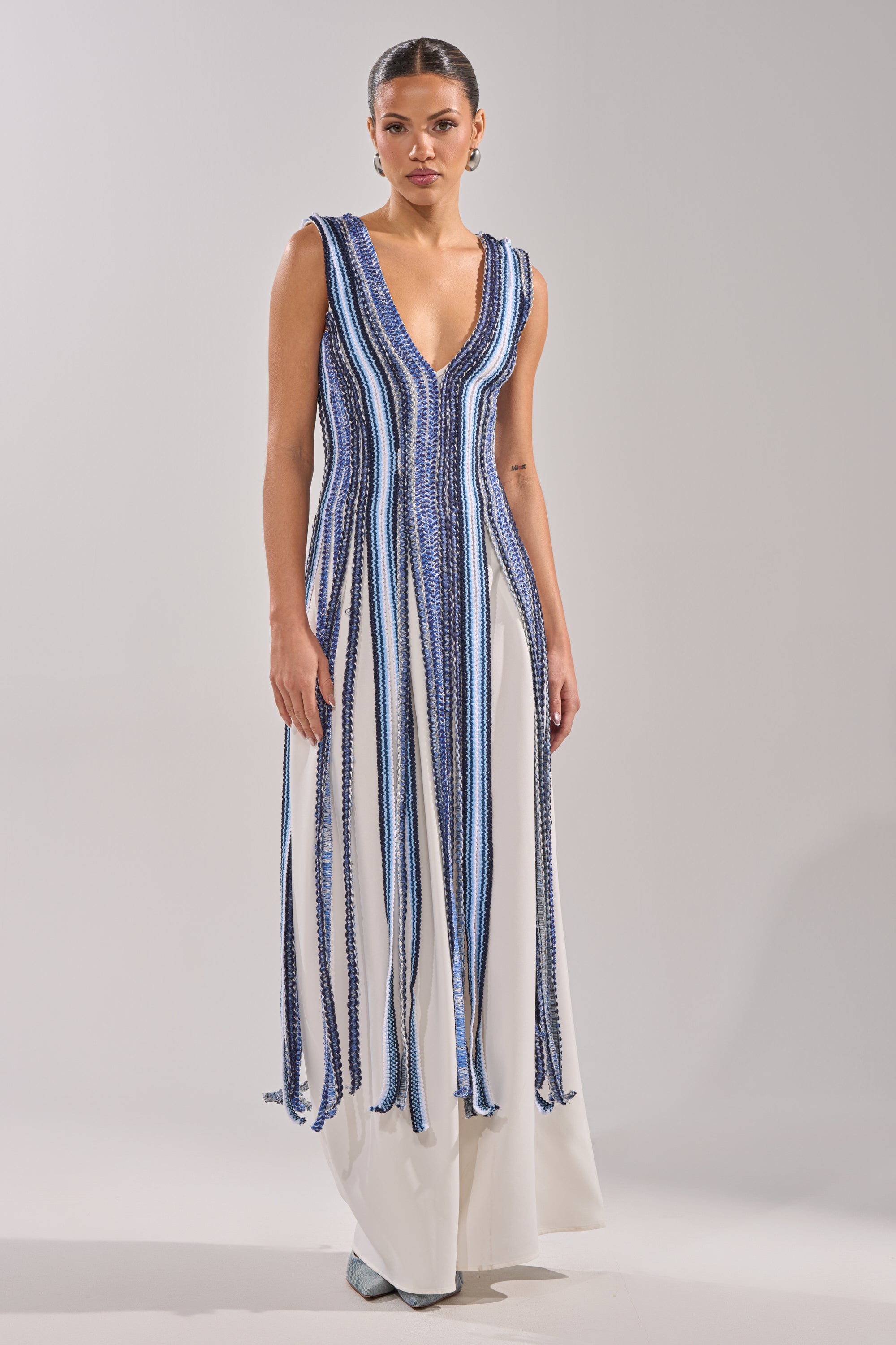 TIED DOWN BRAIDED ROPE TOP