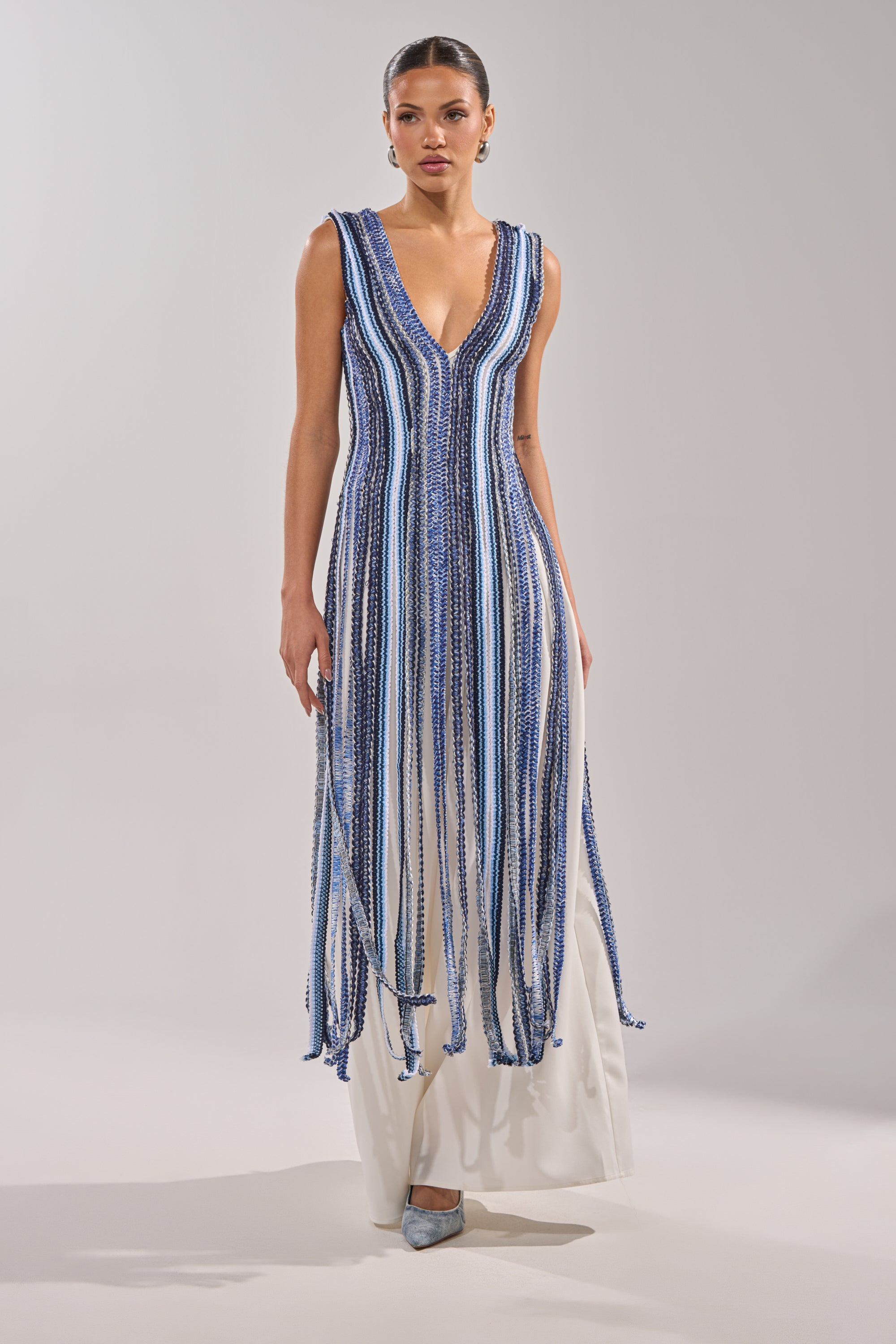 TIED DOWN BRAIDED ROPE TOP