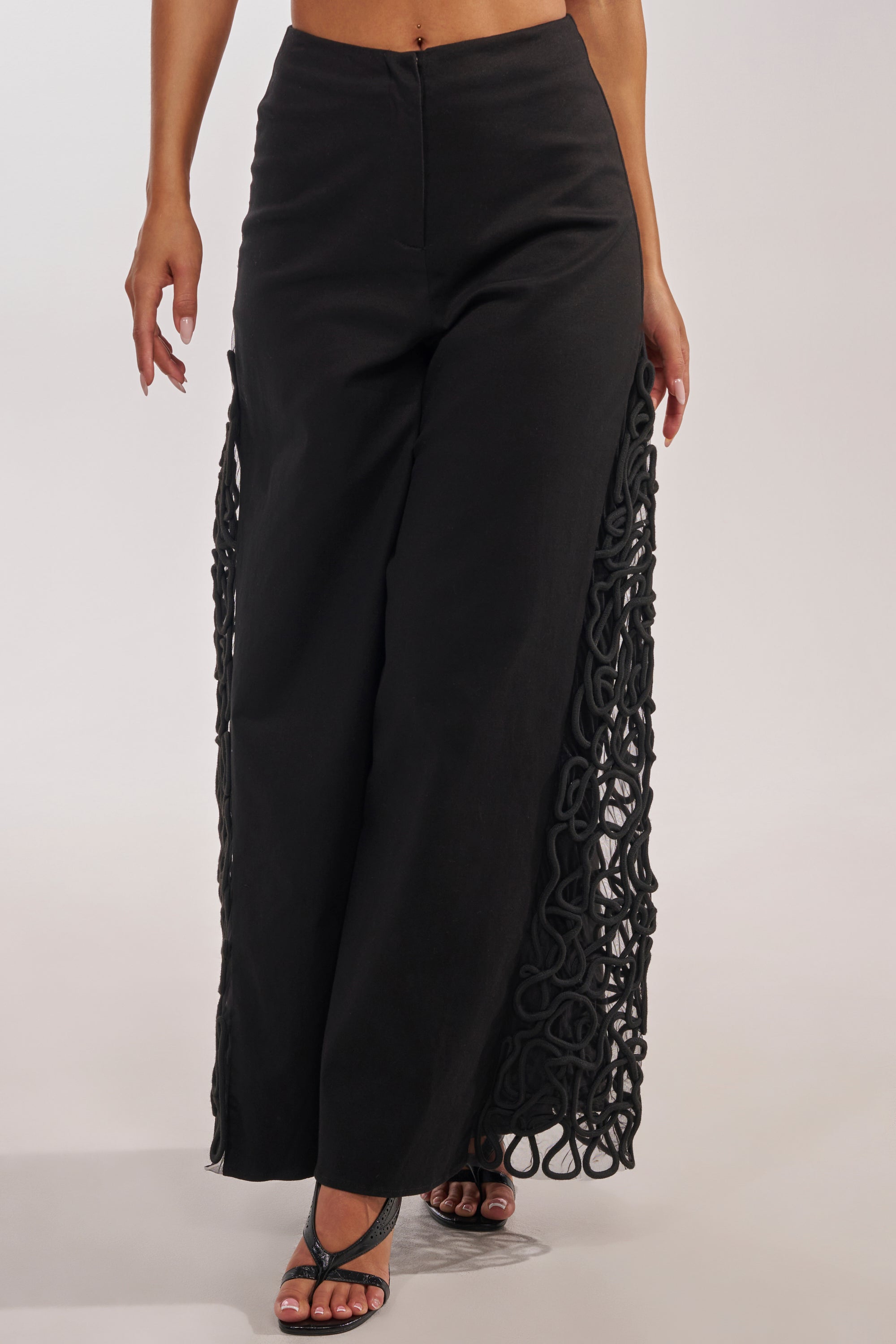 ITS GIVING ROPE DETAIL TROUSER