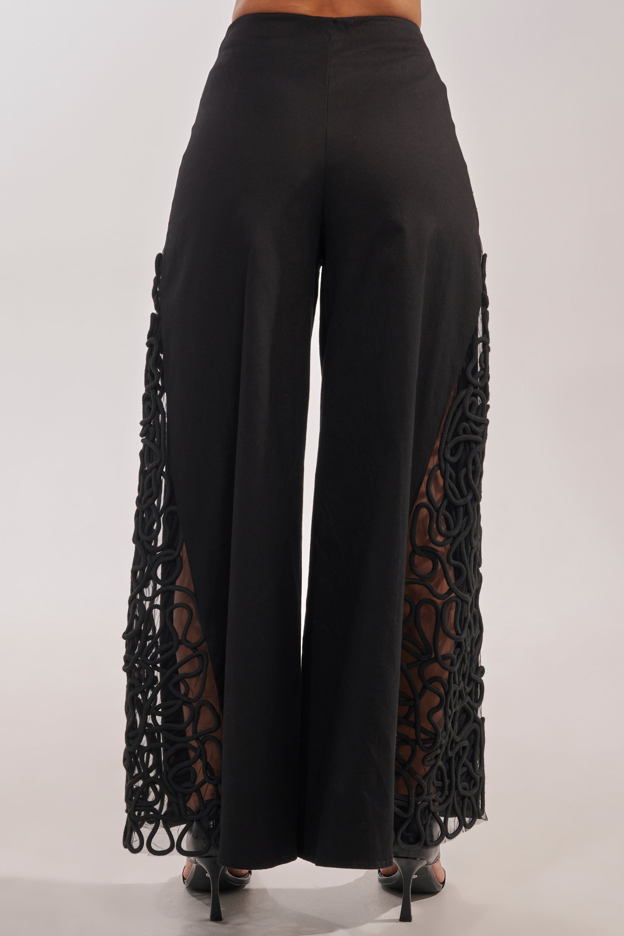 ITS GIVING ROPE DETAIL TROUSER