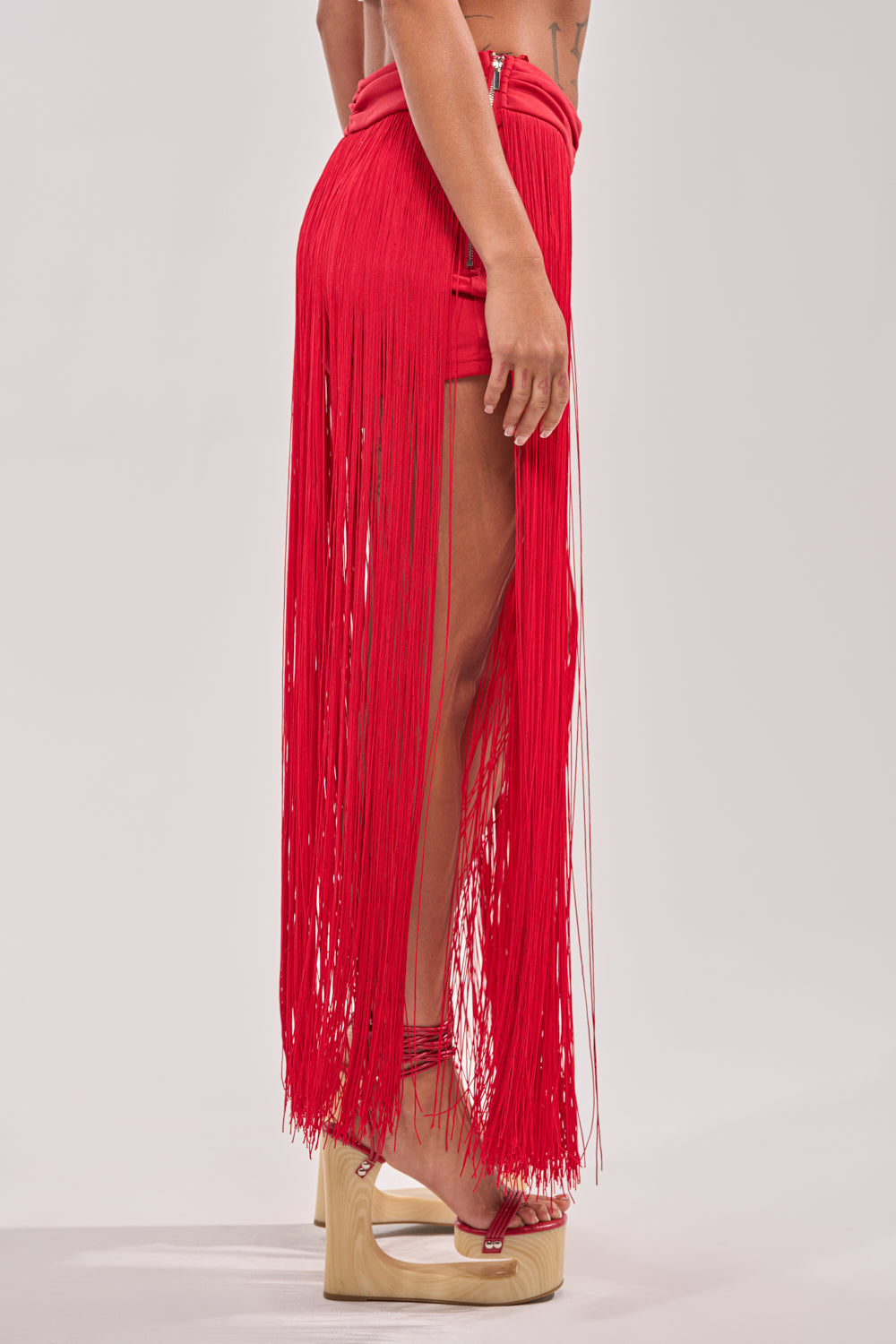 ON THE EDGE FRINGE SKIRT