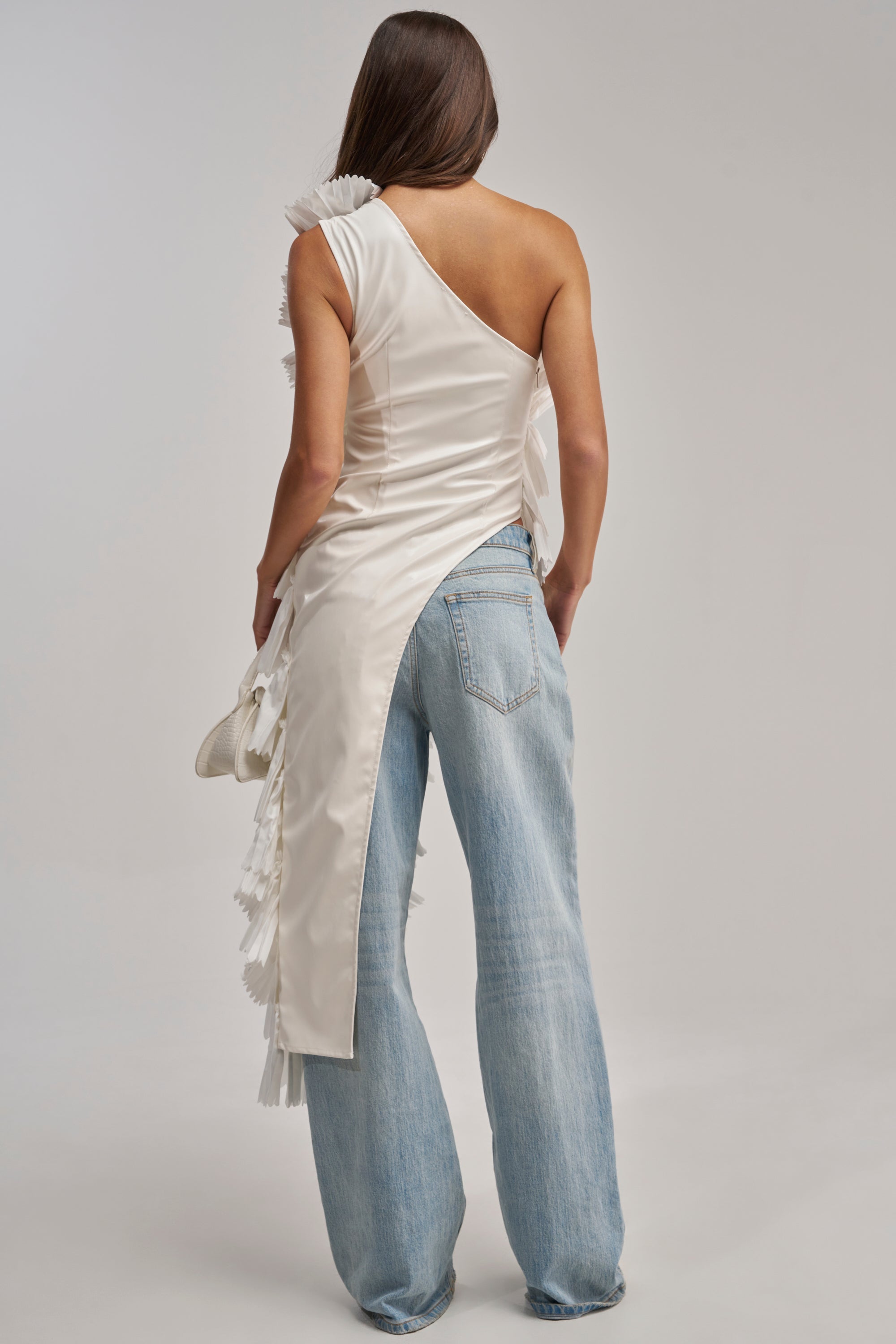 LUXURIOUS ASYMMETRICAL TOP IN WHITE