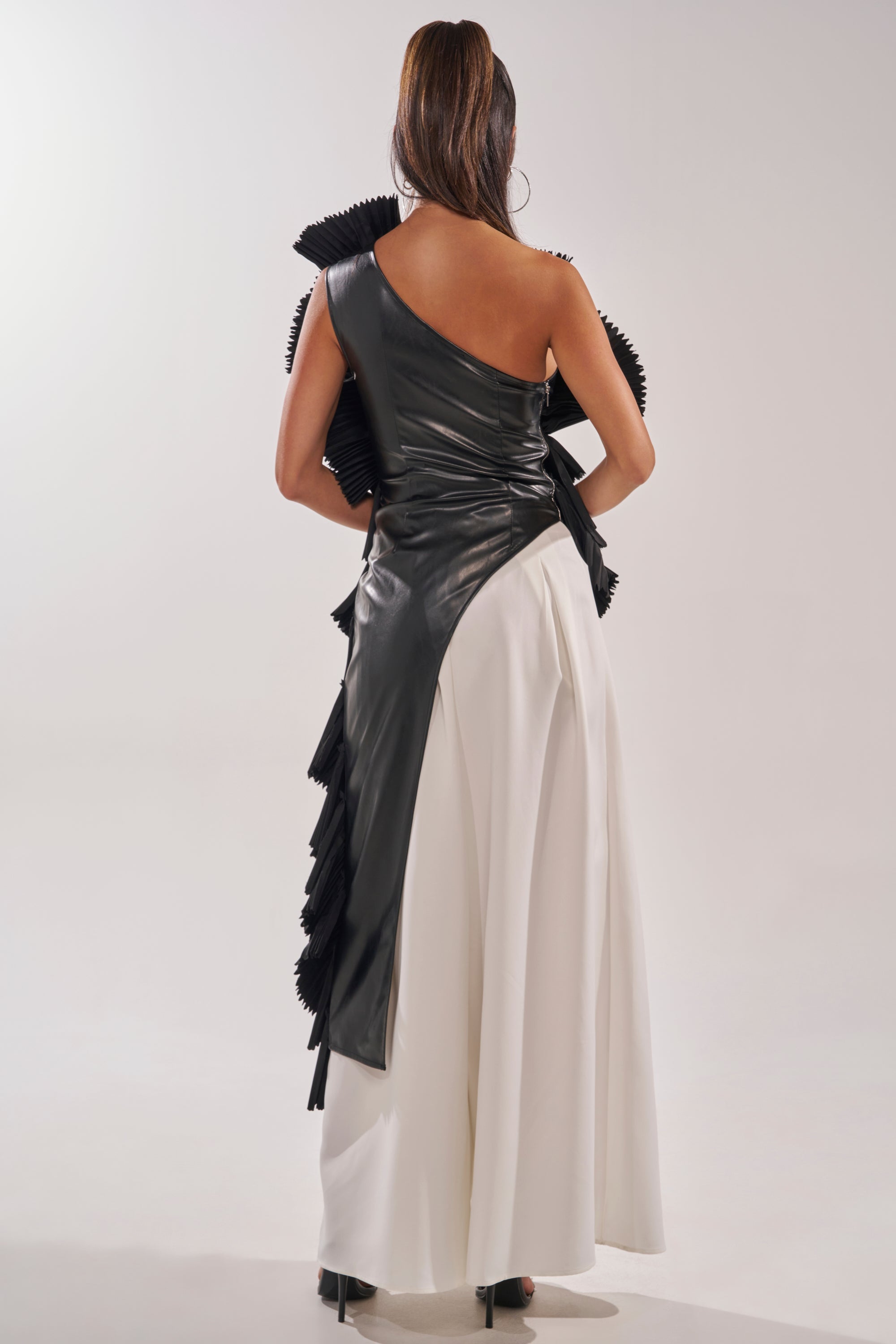LUXURIOUS ASYMMETRICAL TOP IN BLACK