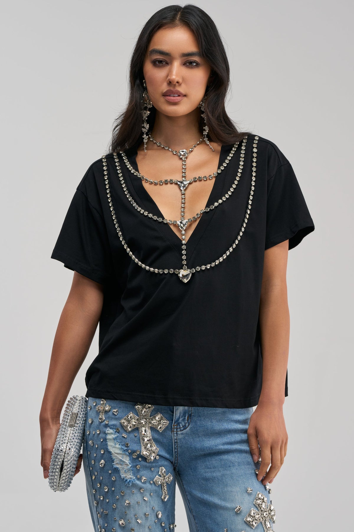 DIAMONDS DANCING RHINESTONE DETAIL TEE IN BLACK