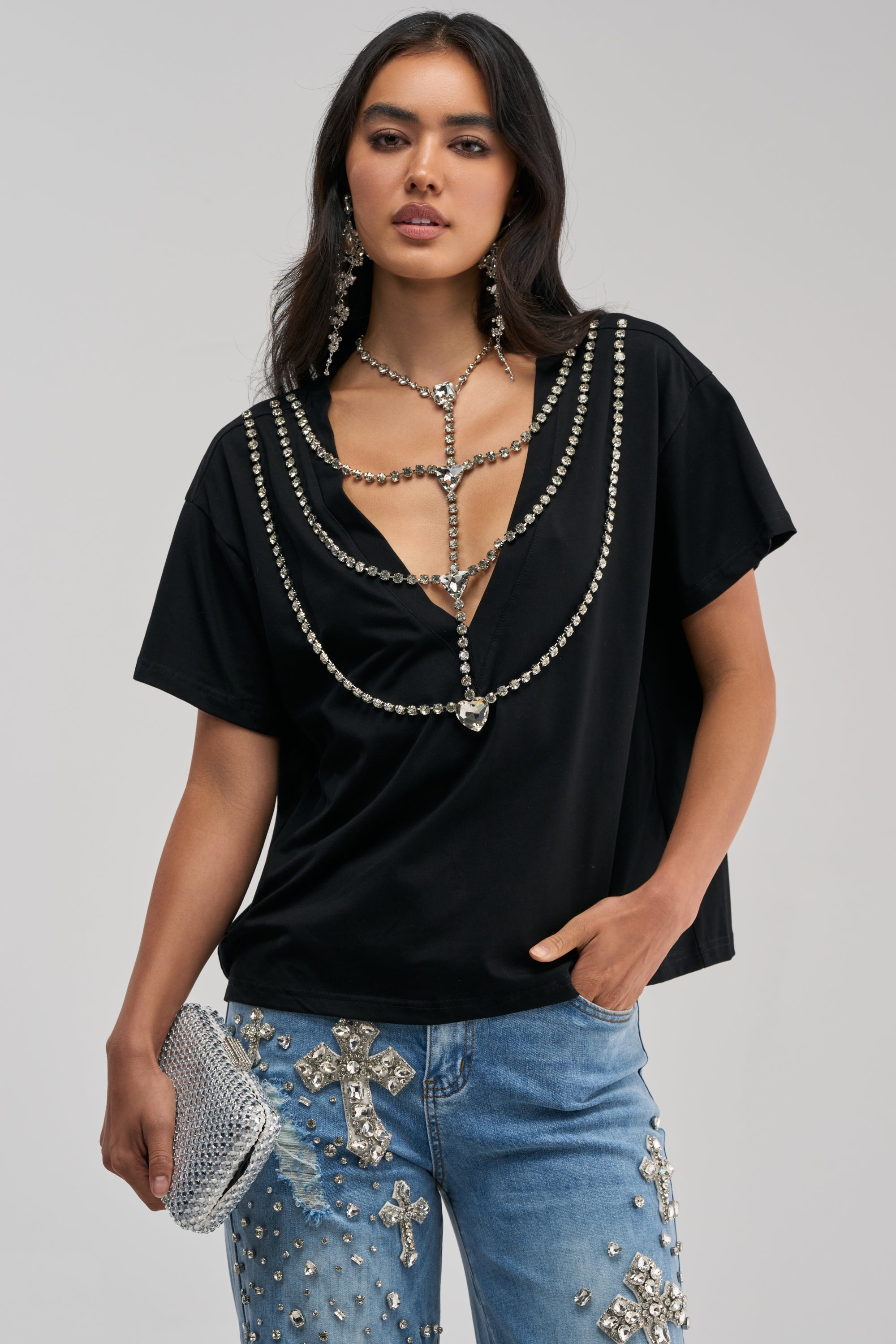 DIAMONDS DANCING RHINESTONE DETAIL TEE IN BLACK