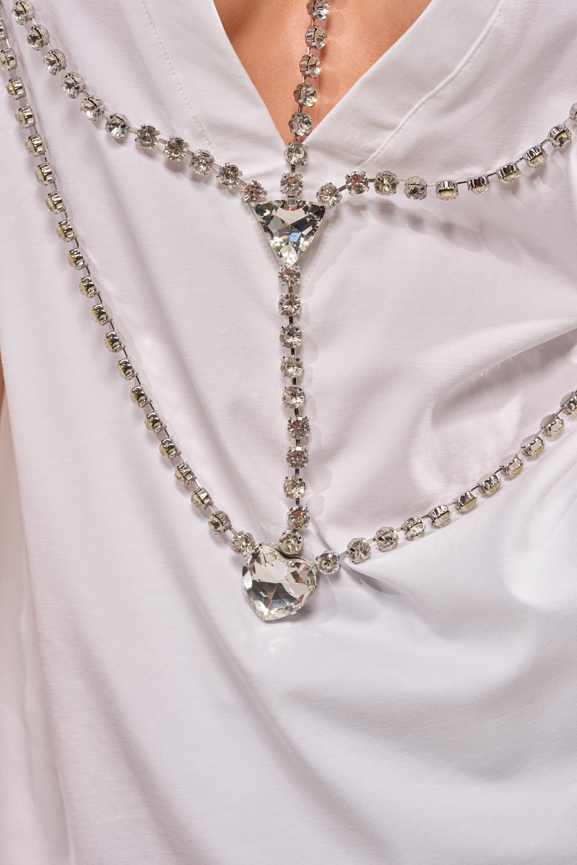 DIAMONDS DANCING RHINESTONE DETAIL TEE