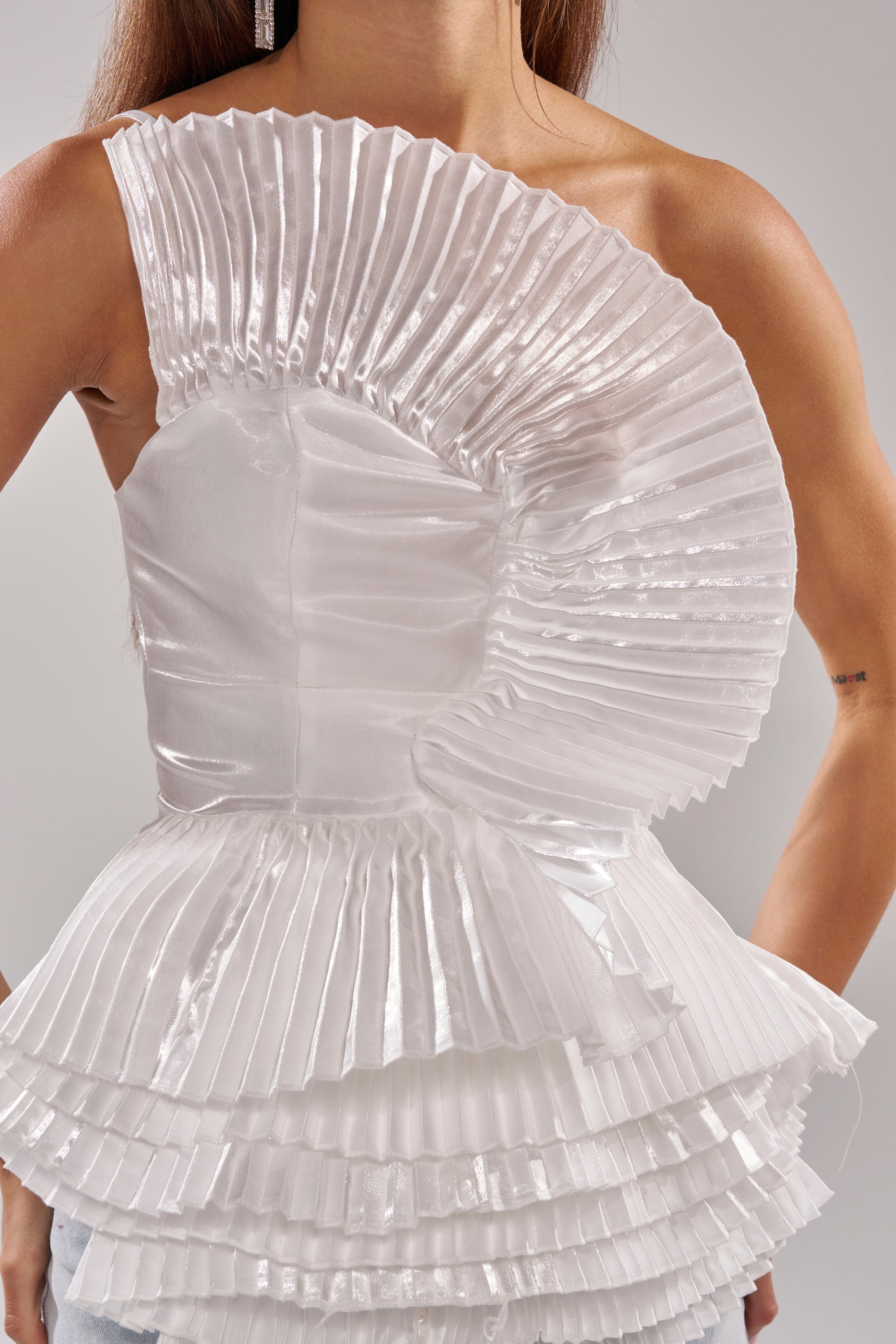 SUNSHINE PLEATED RUFFLE BLOUSE