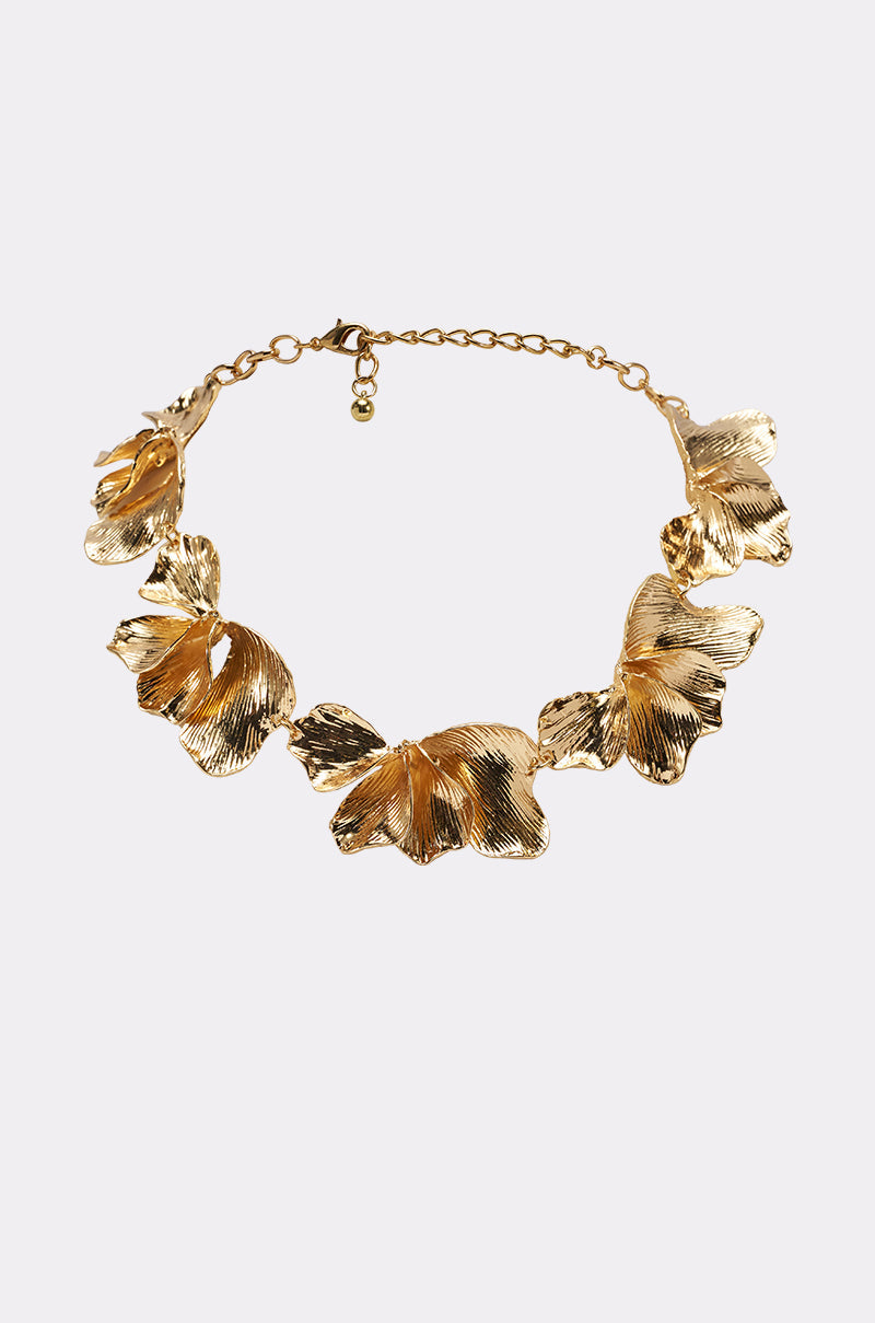 ON A BEACH NECKLACE