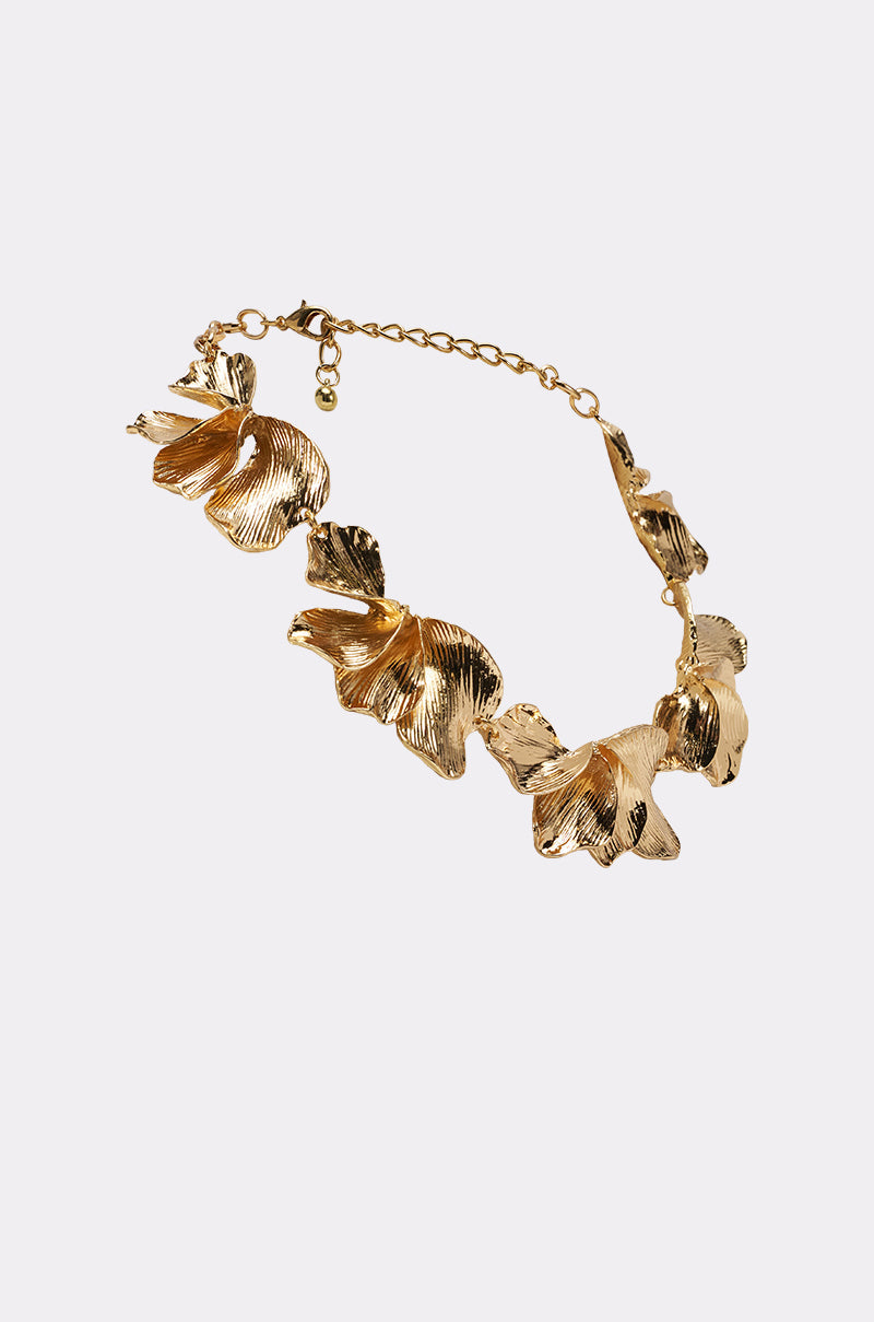 ON A BEACH NECKLACE
