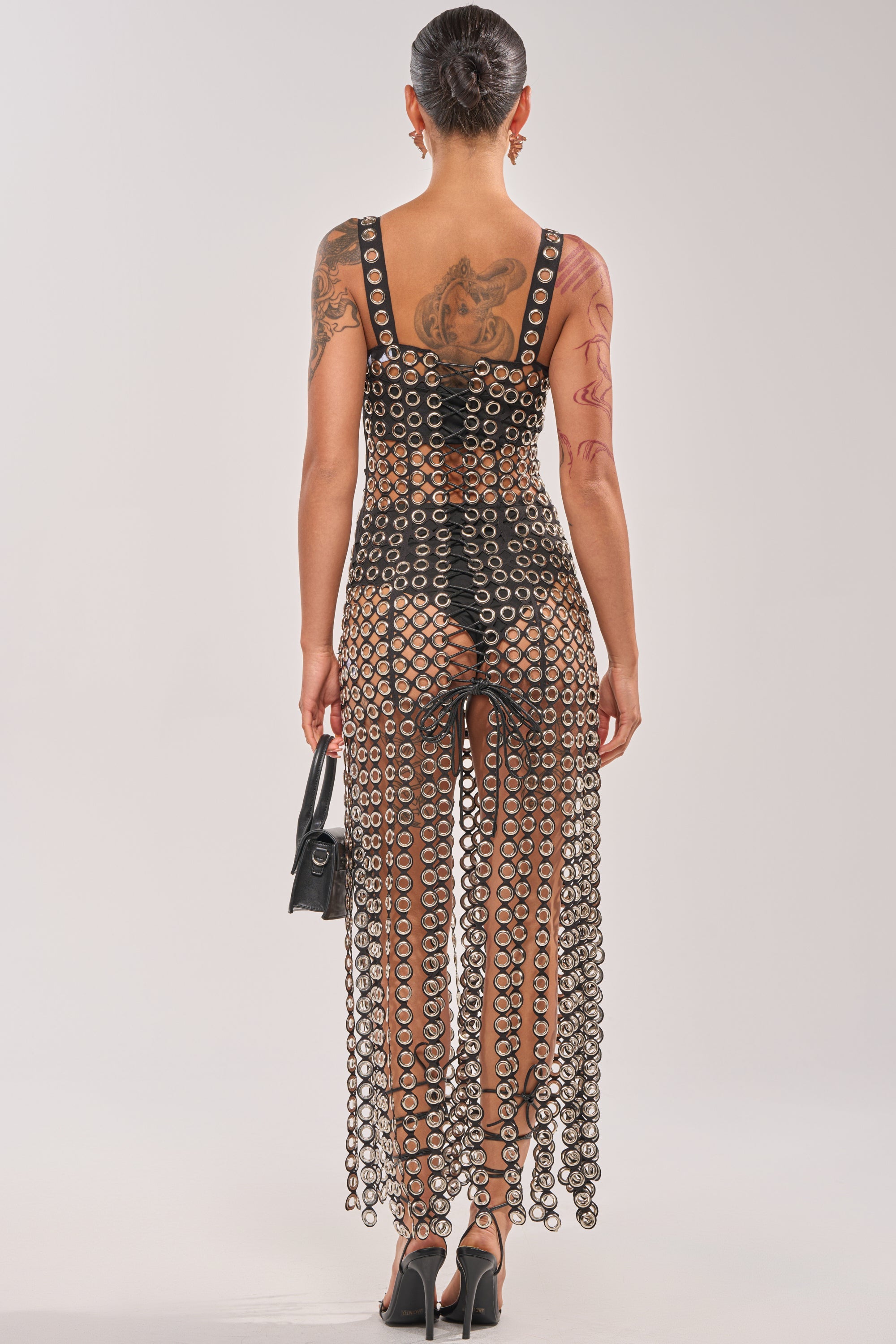 FLIRT ALERT CHAIN MIDI DRESS