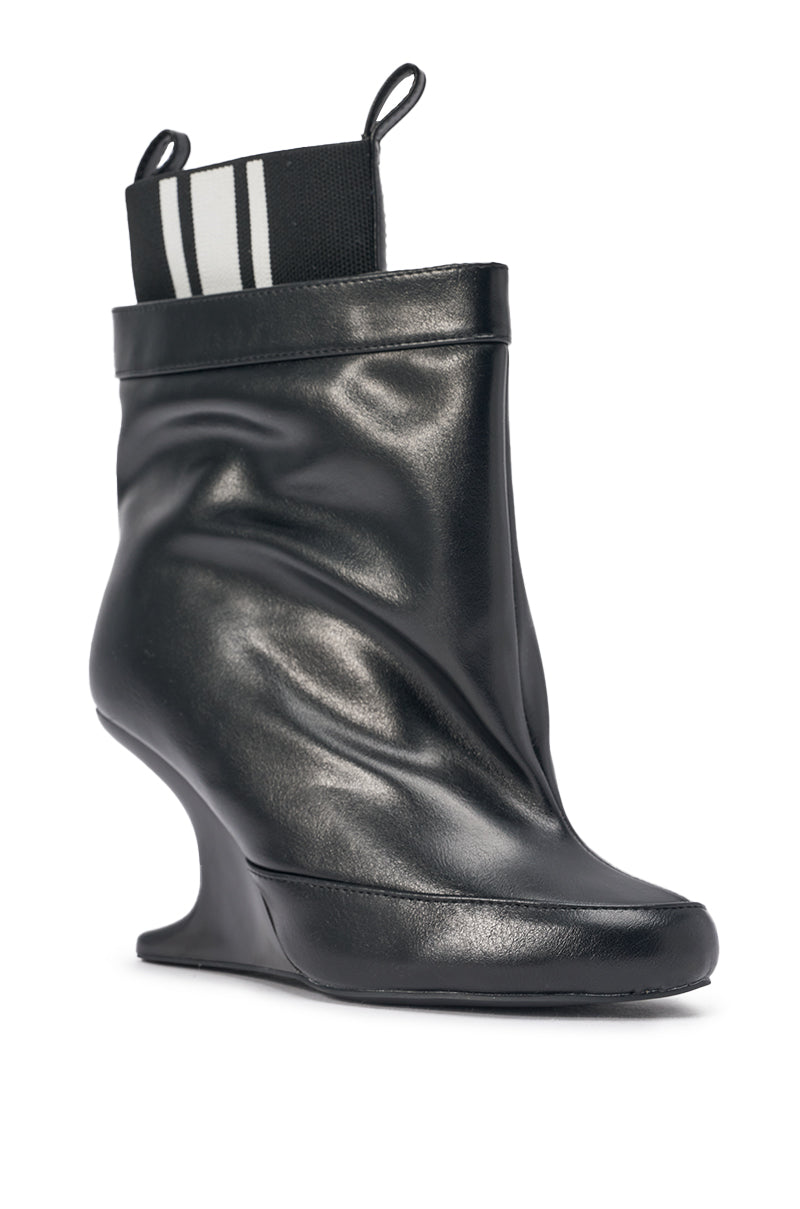 AKIRA GOLD ZAVI BLACK WEDGE BOOTIE