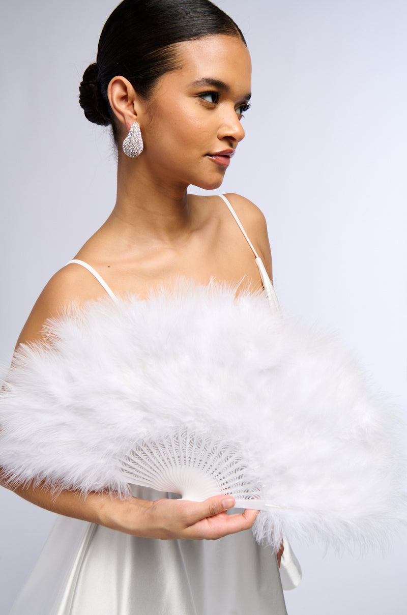 ANGELIC WHITE FEATHER FAN