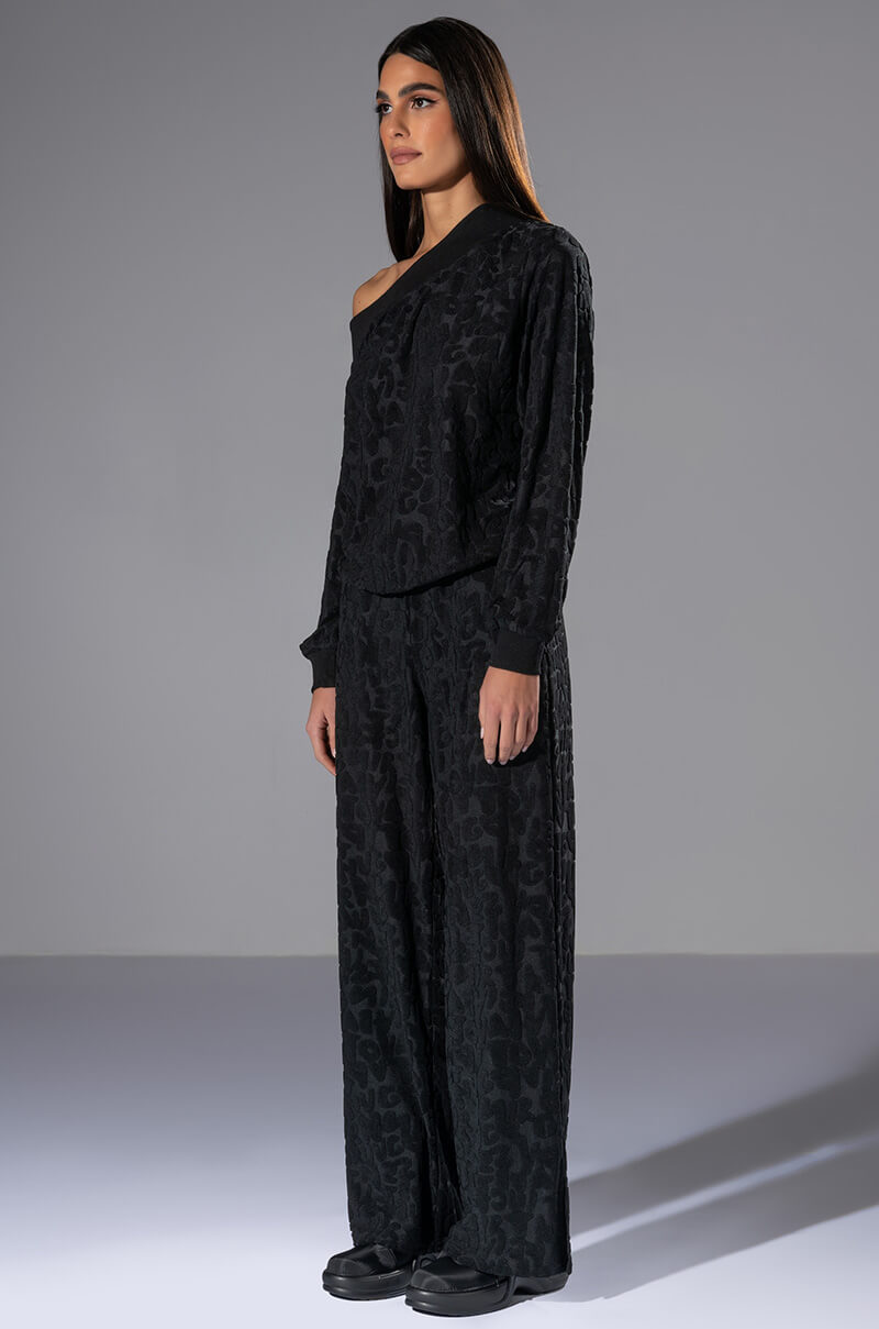 BE HERE TEXTURED WIDE LEG SWEATPANT