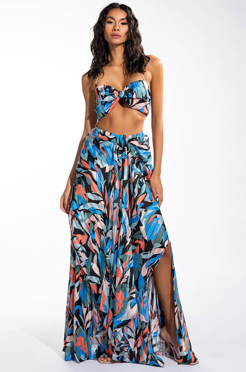DECOMPRESS KNOT FRONT CROP TOP