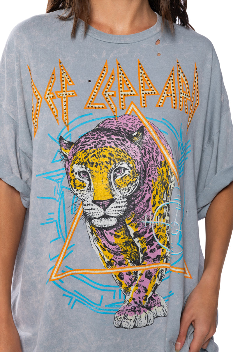 DEF LEPPARD ONE SIZE TEE