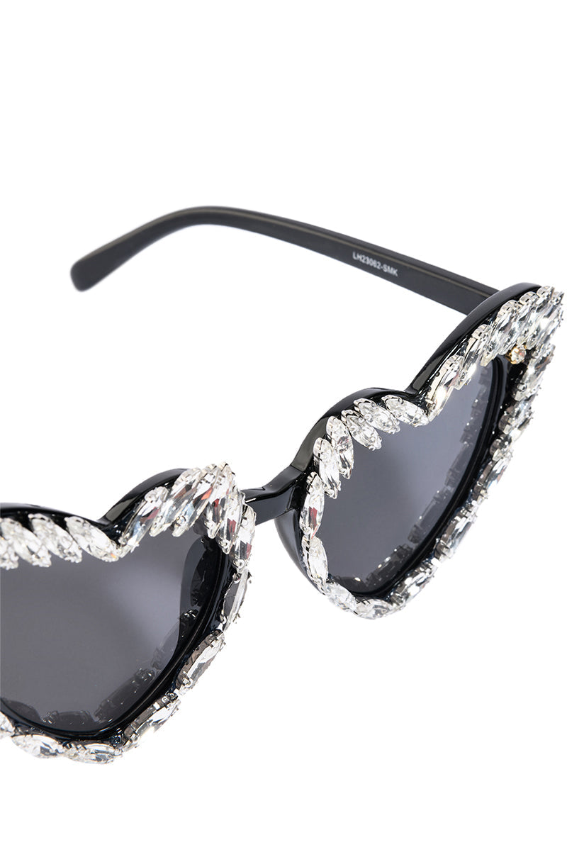 DIAMOND EYES EMBELLISHED SUNNIES
