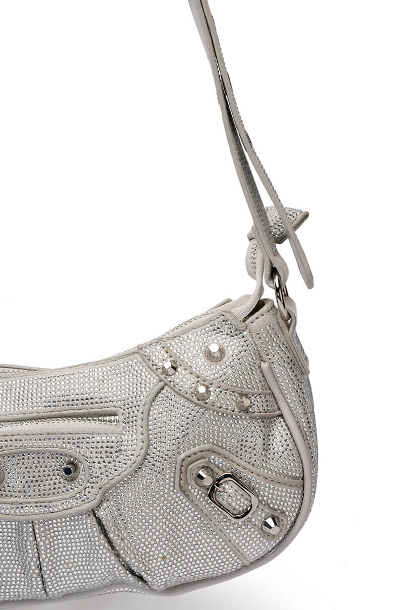 ELEGANT EMBELLISHED BAG IN SILVER
