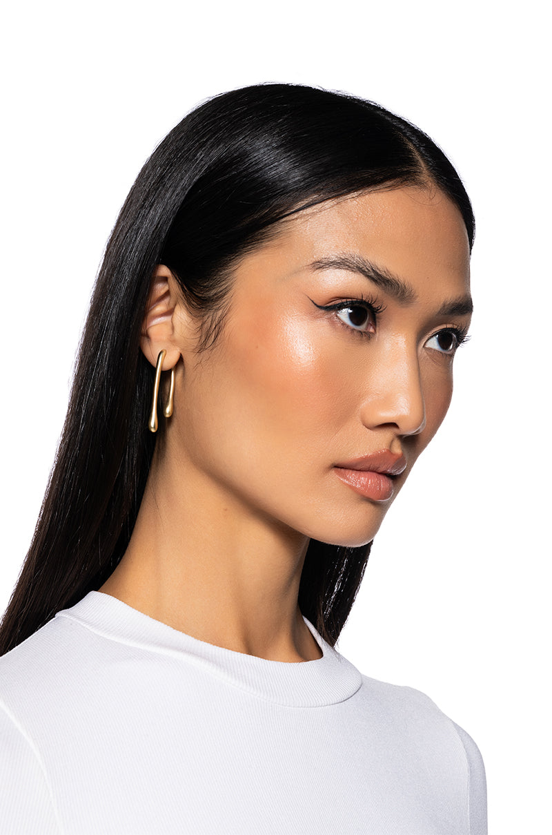 GOLD DRIPPY HOOP