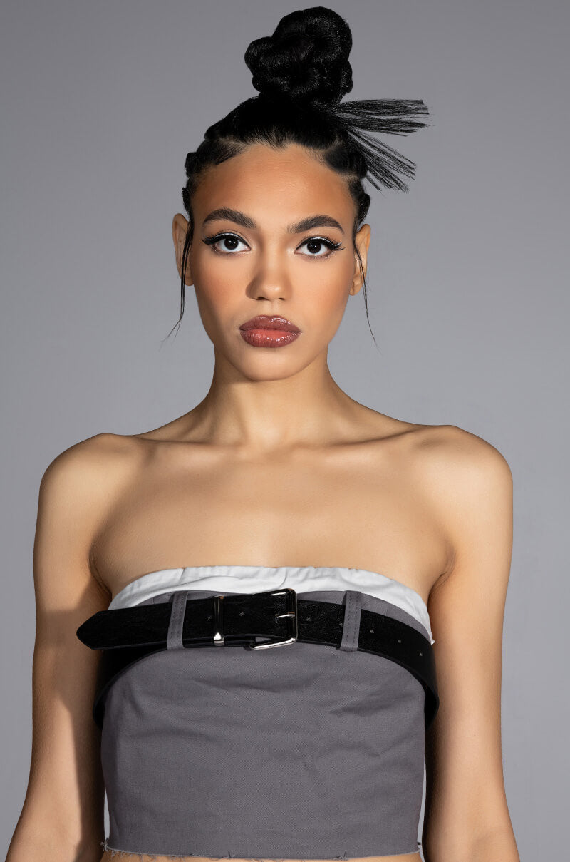 KISSES BELTED CROP TOP