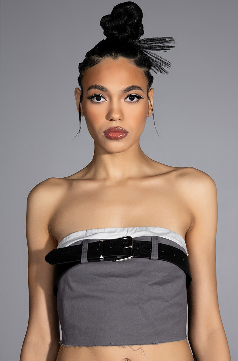 KISSES BELTED CROP TOP