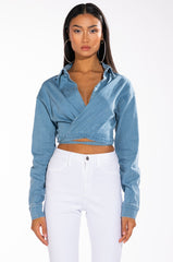 OFF DUTY CROPPED LONG SLEEVE CHAMBRAY BLOUSE