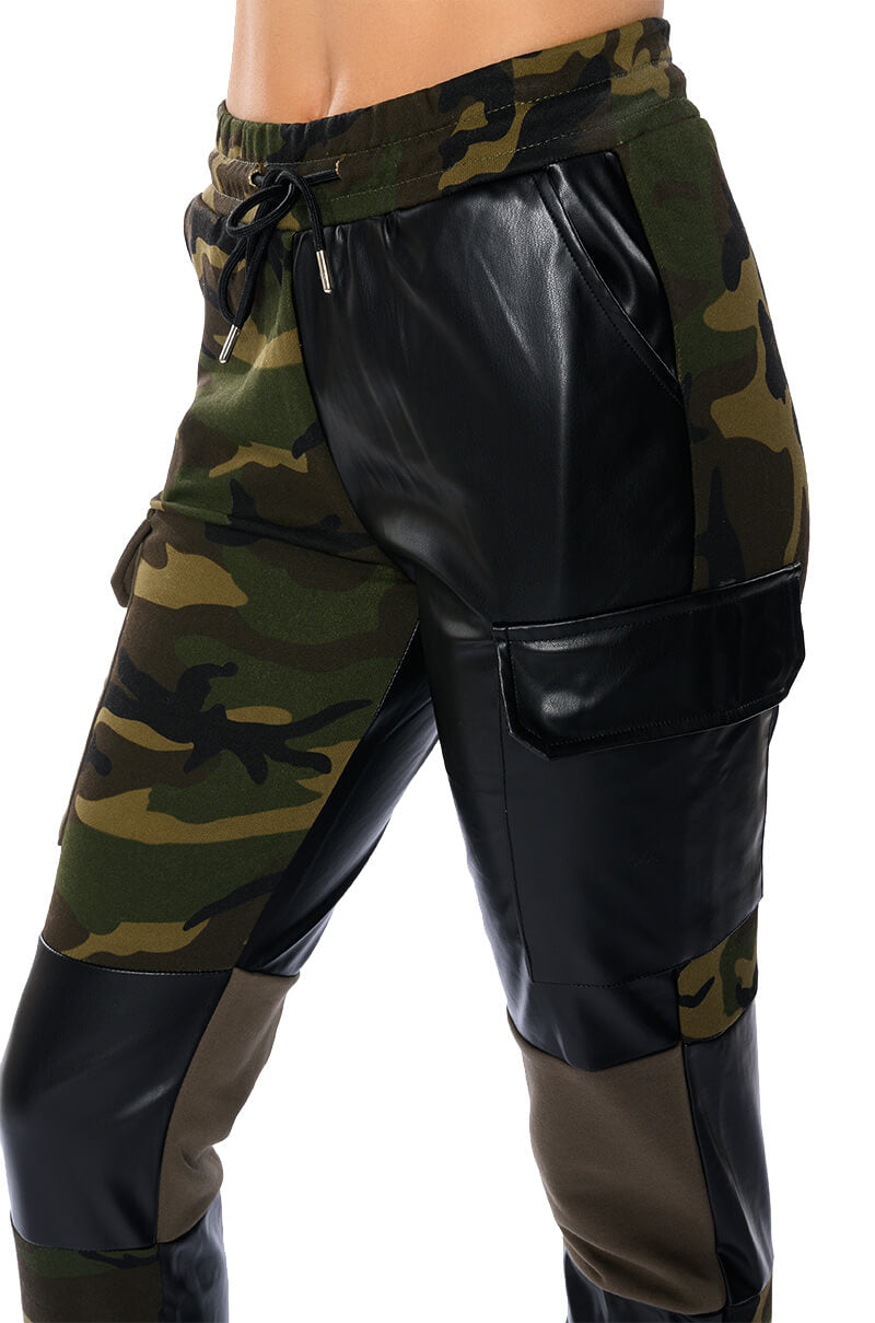 ONE AND ONLY COLORBLOCK JOGGER