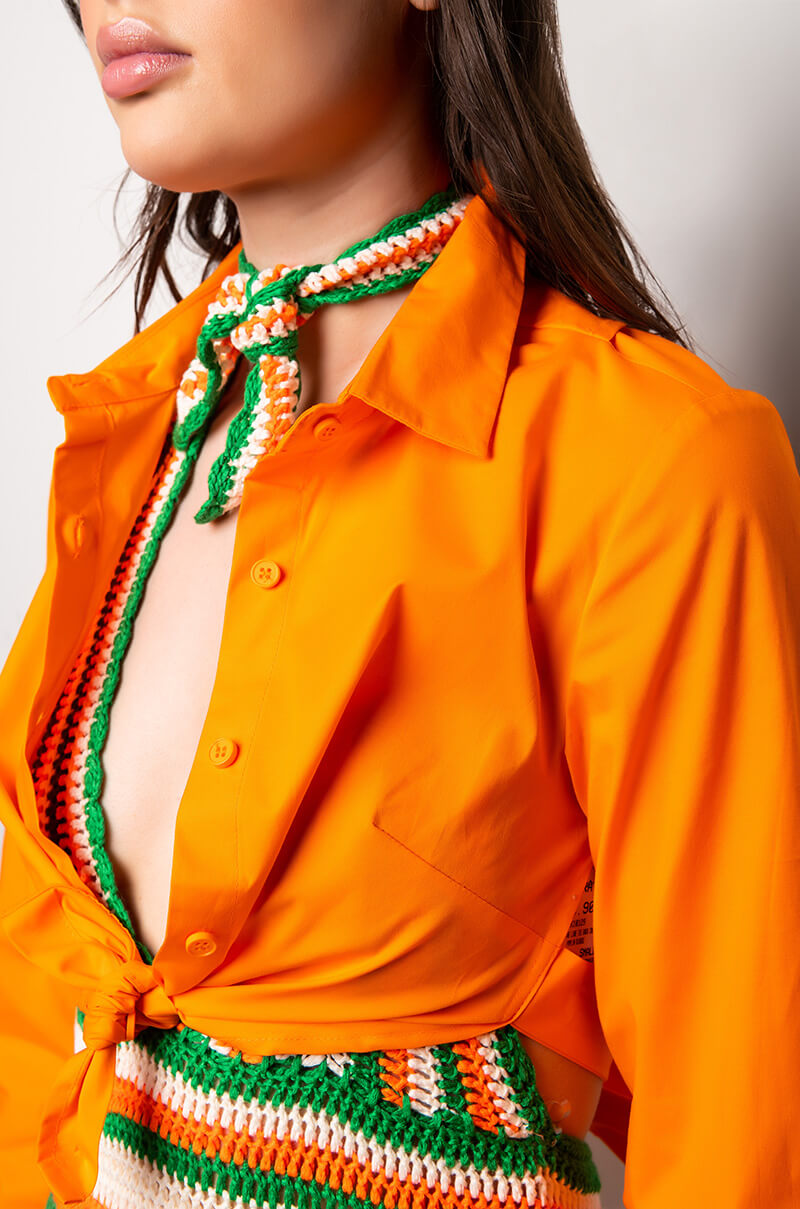 FRONT OF THE LINE TIE BACK CROPPED POPLIN BLOUSE